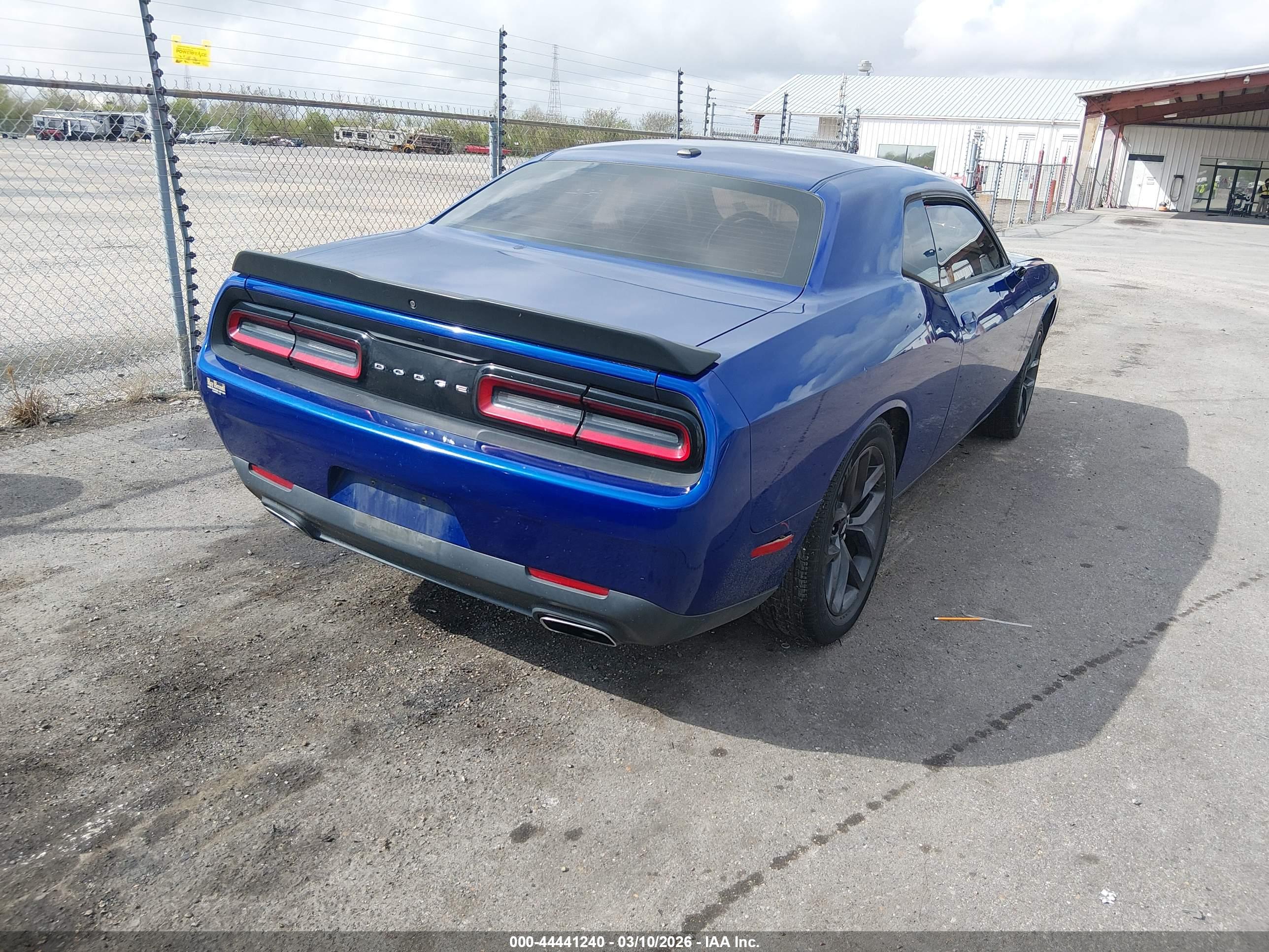 DODGE CHALLENGER image 4