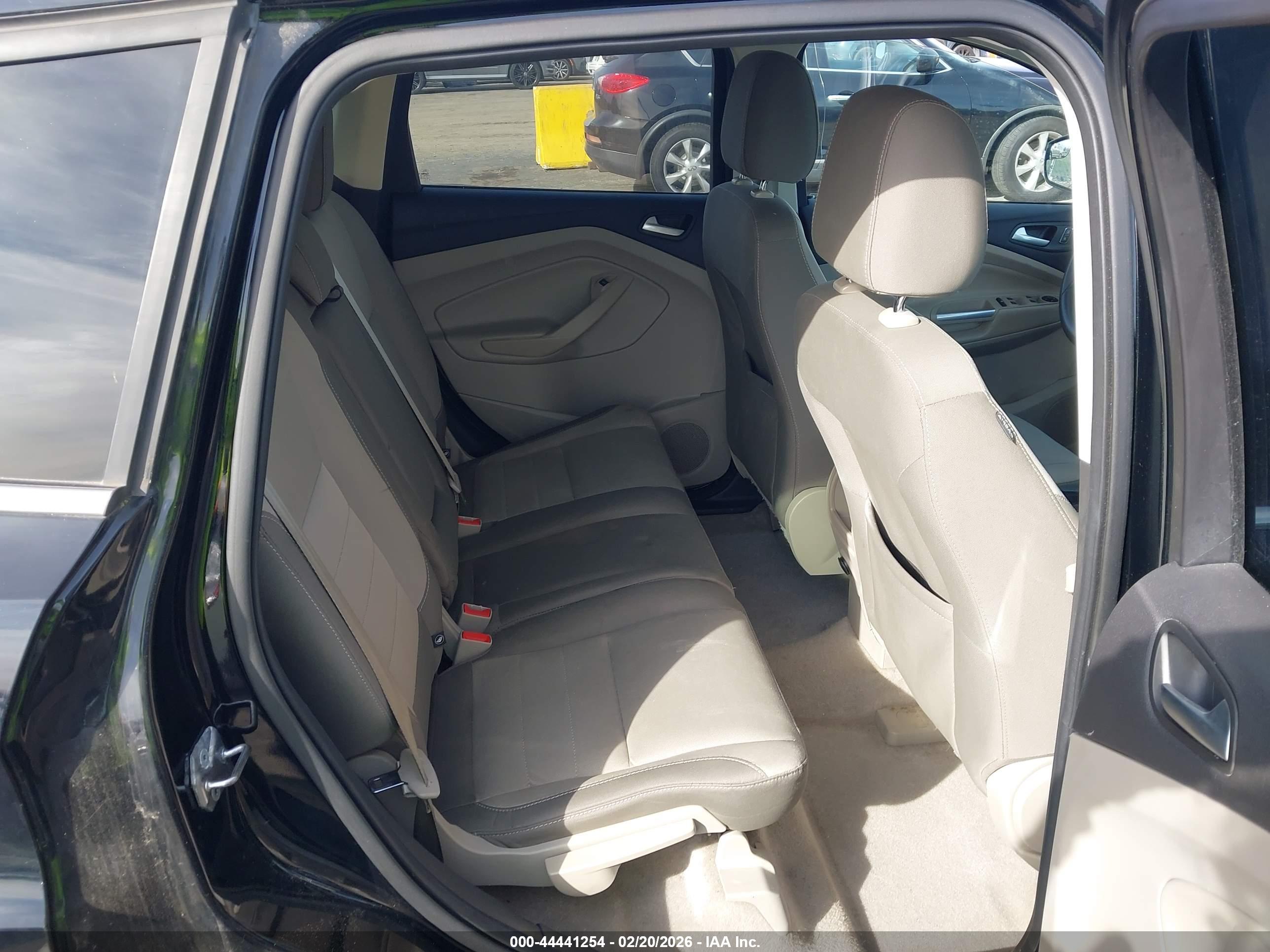 FORD ESCAPE image 8
