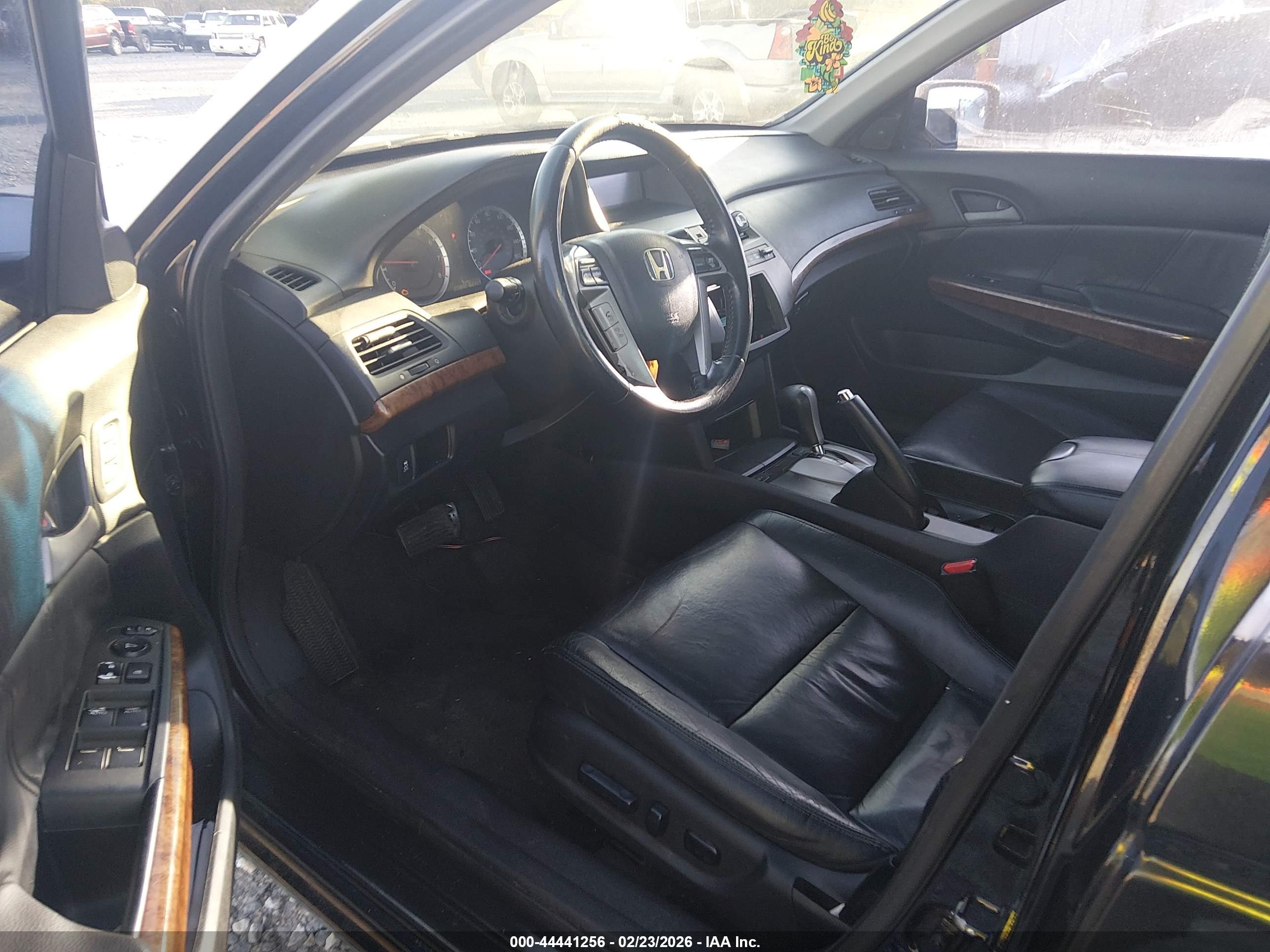 HONDA ACCORD image 5