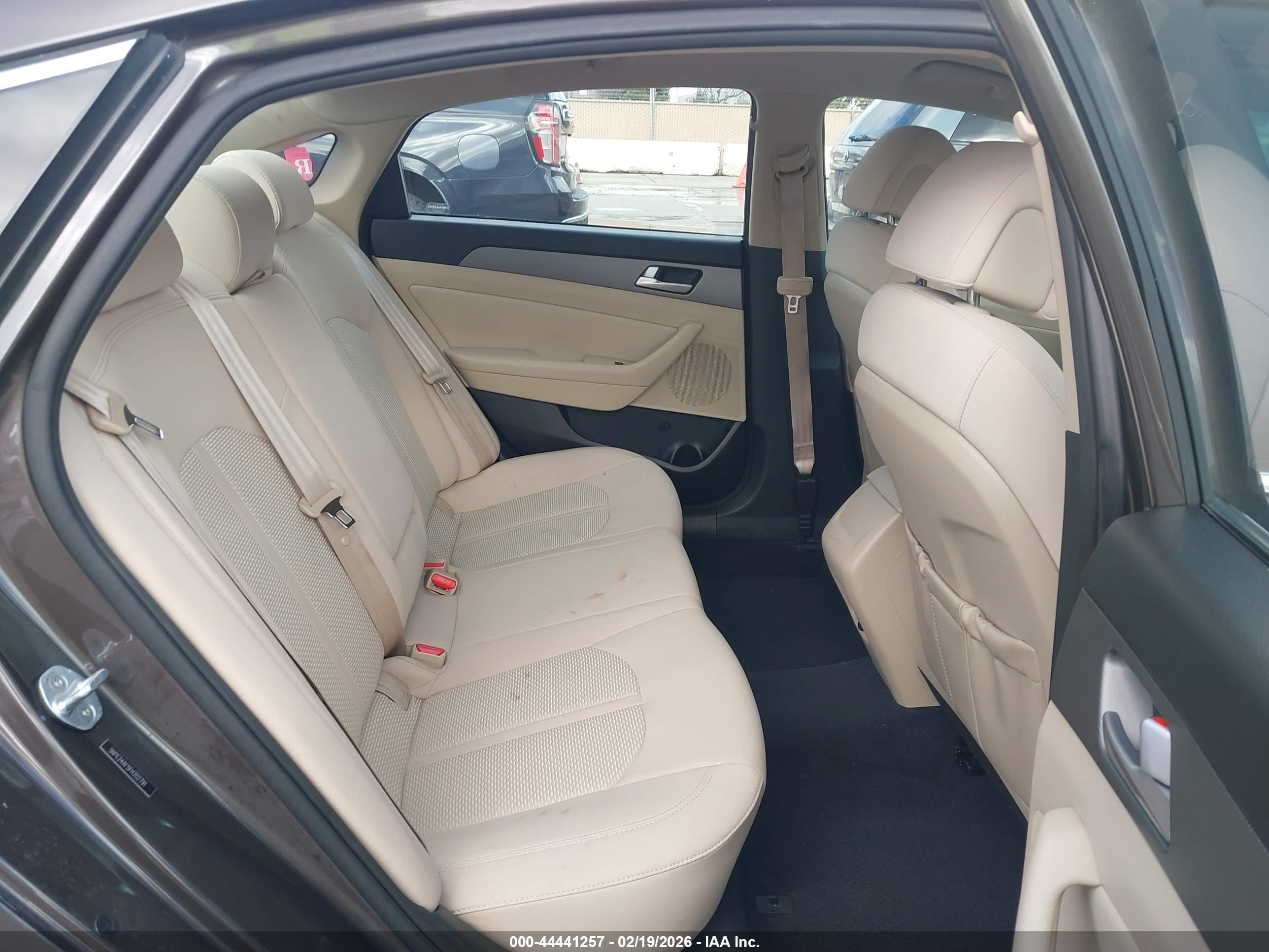 HYUNDAI SONATA image 8