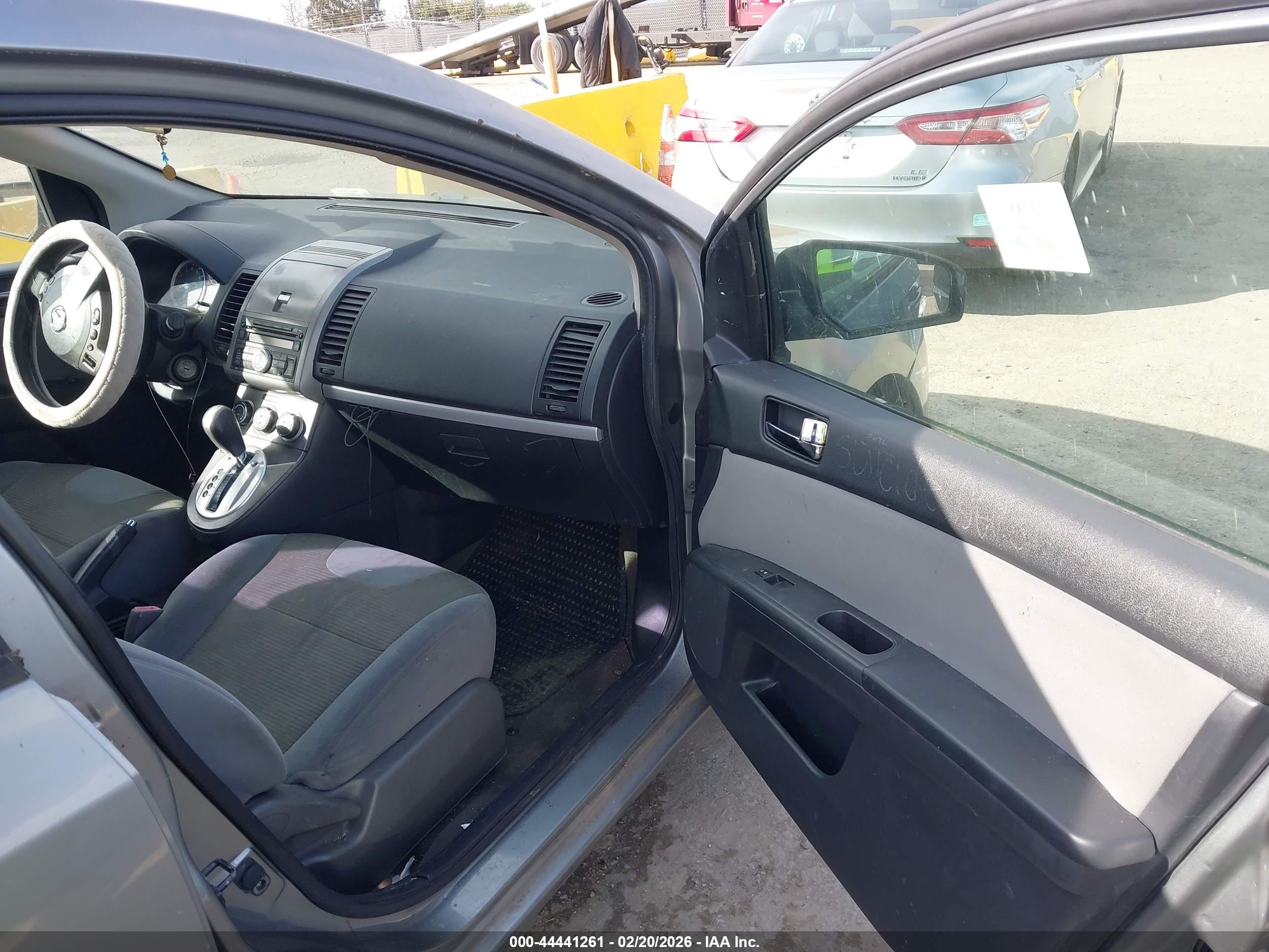 NISSAN SENTRA image 5