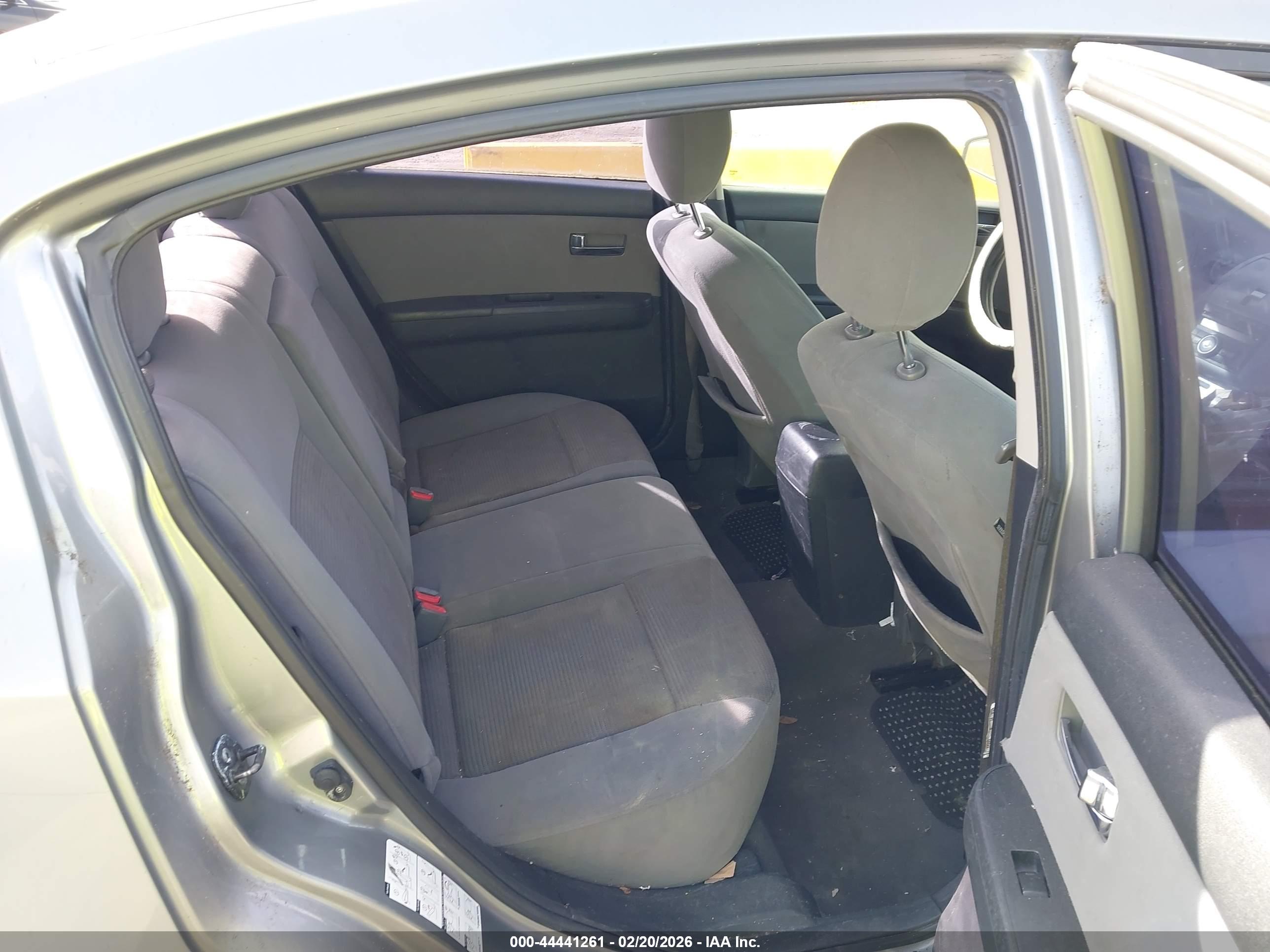 NISSAN SENTRA image 8