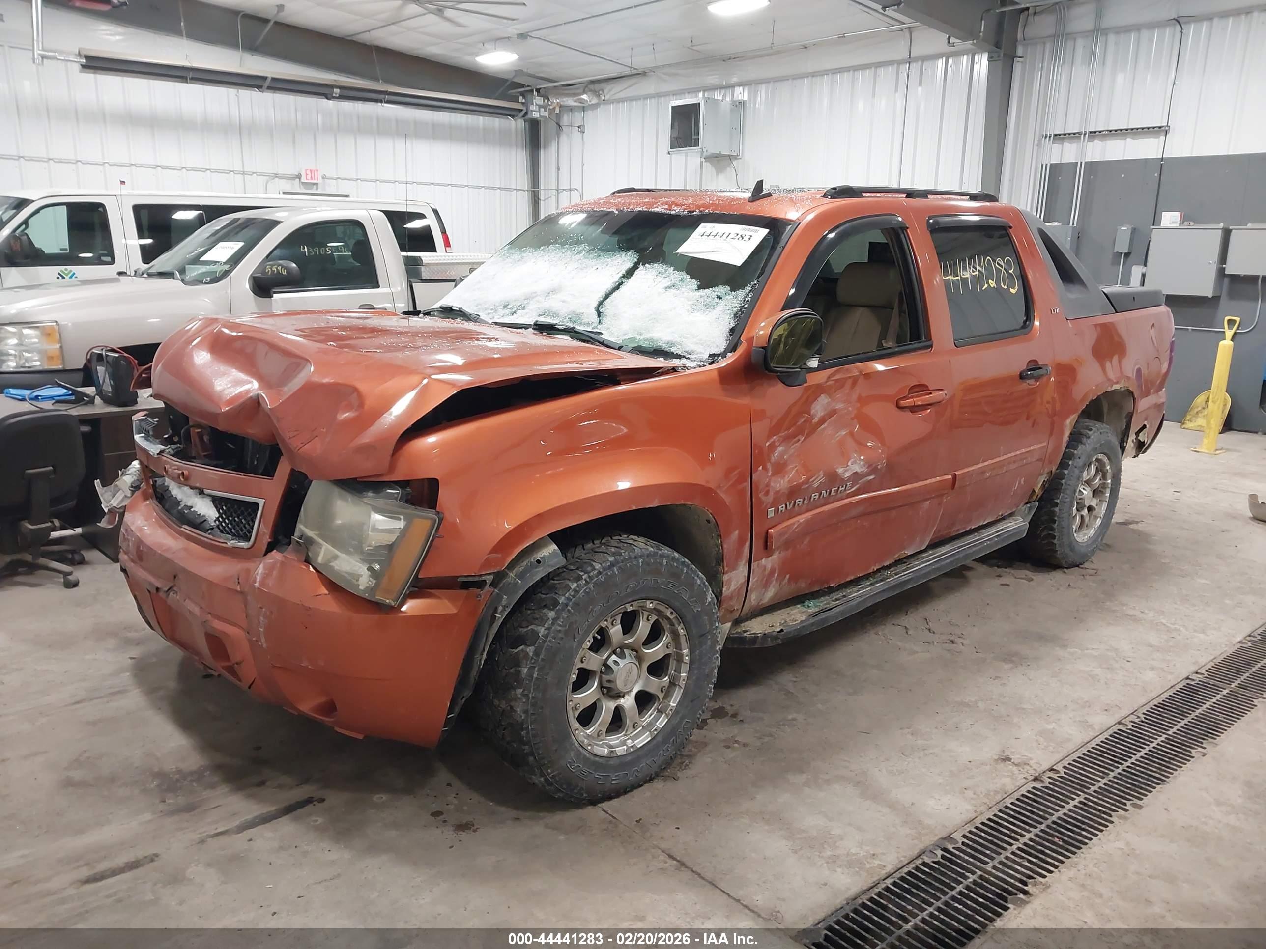 CHEVROLET AVALANCHE image 2