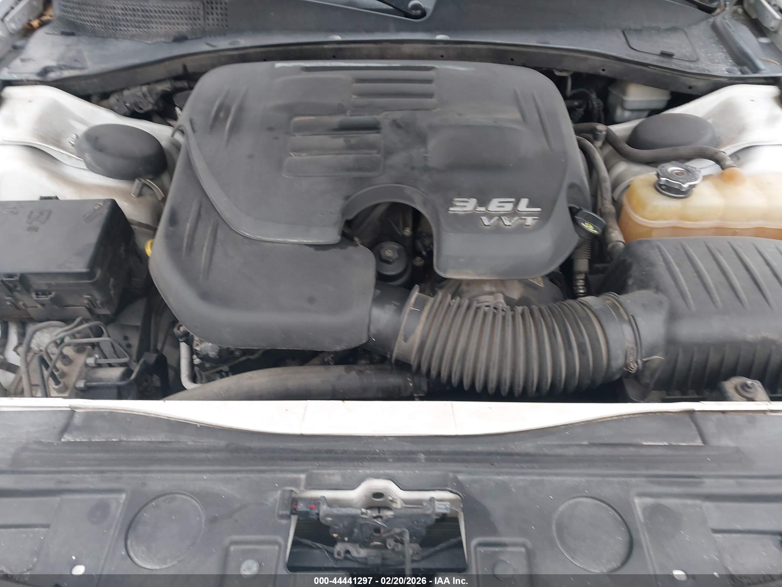 CHRYSLER 300C image 10