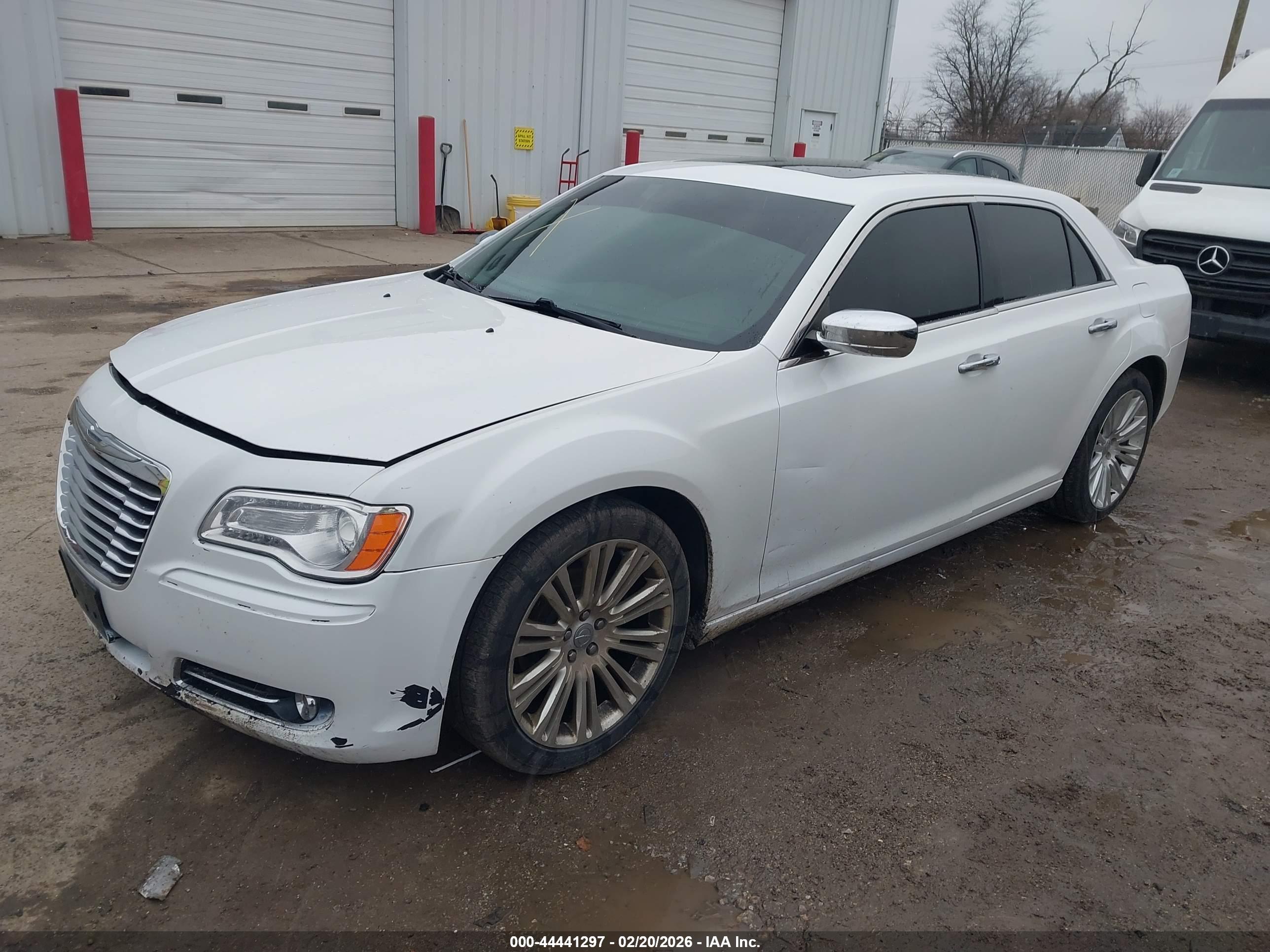 CHRYSLER 300C image 2