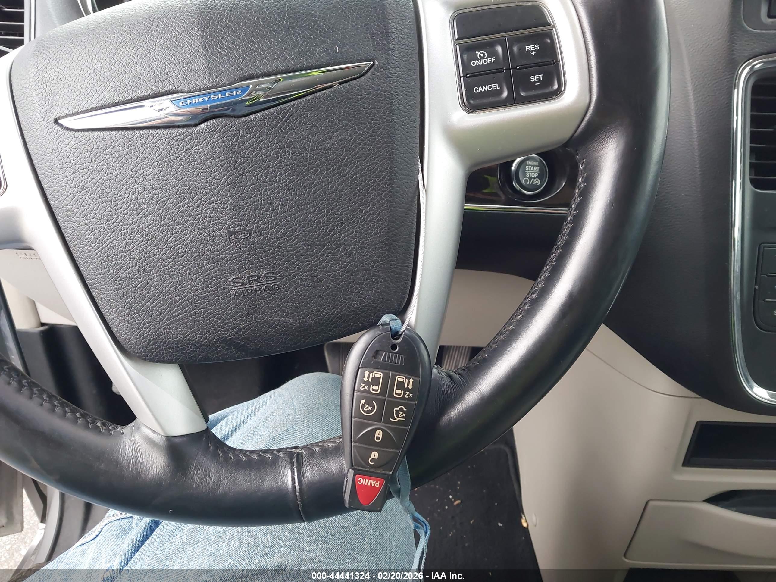 CHRYSLER TOWN image 11