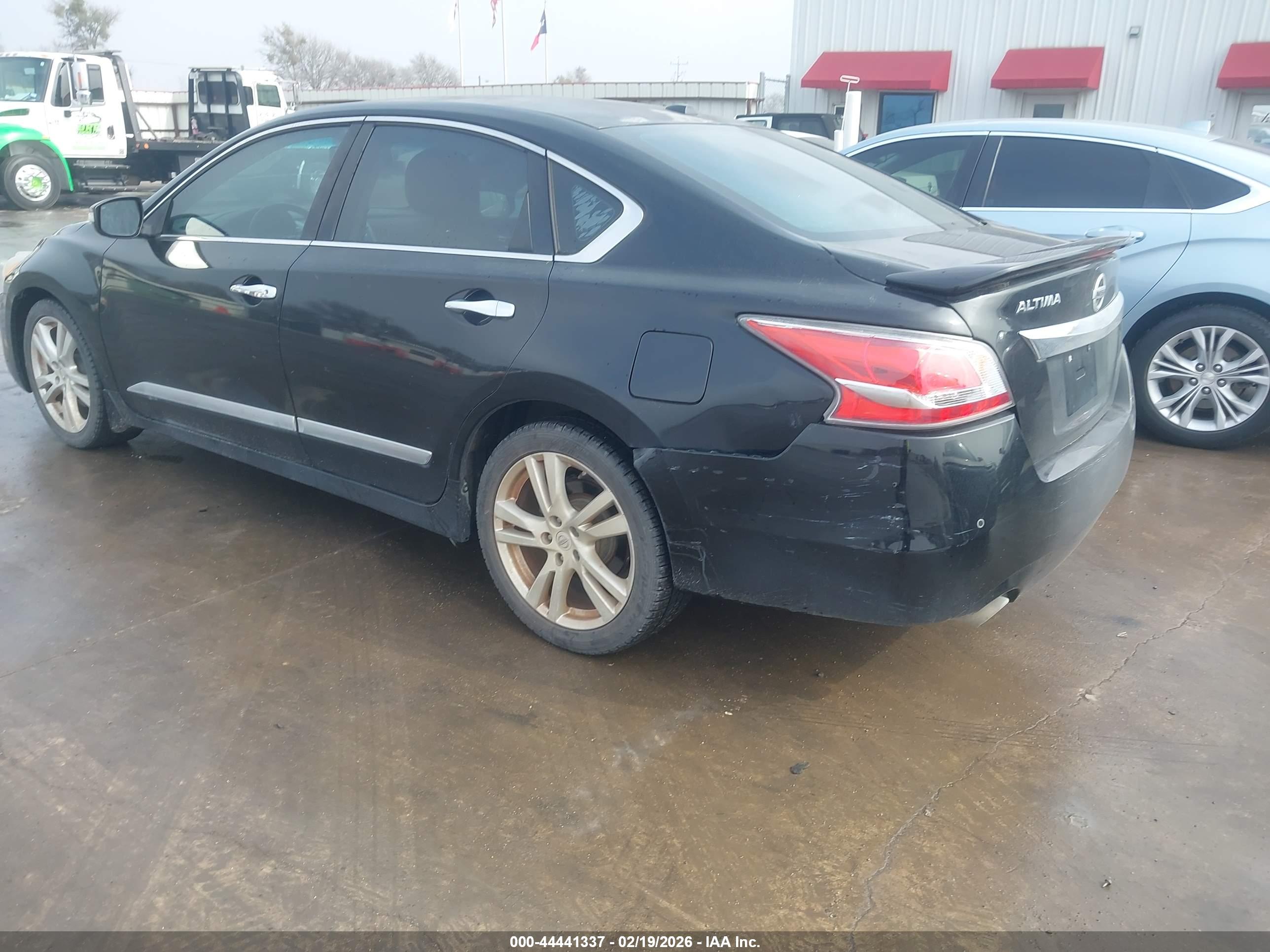 NISSAN ALTIMA image 3