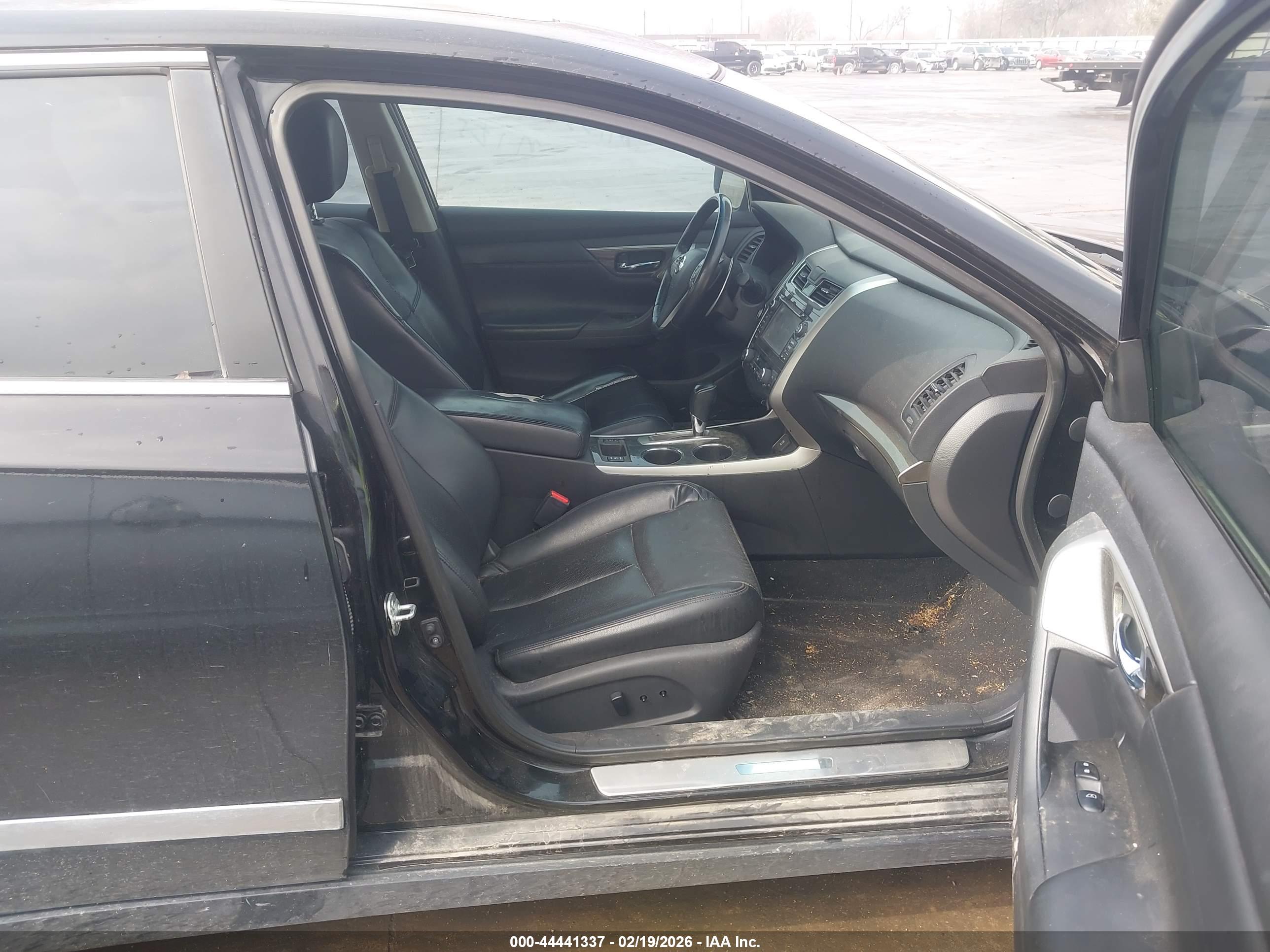 NISSAN ALTIMA image 5