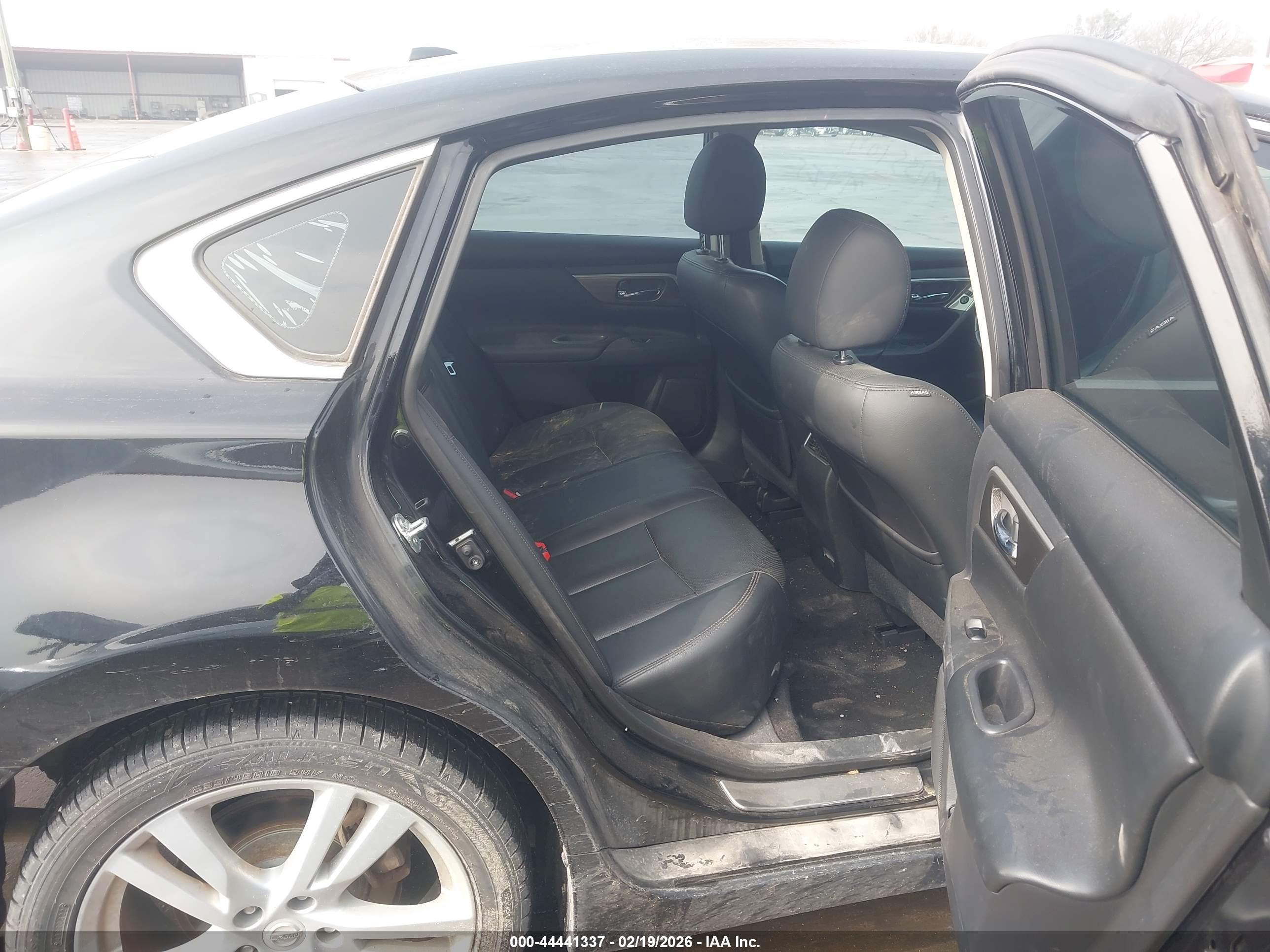 NISSAN ALTIMA image 8