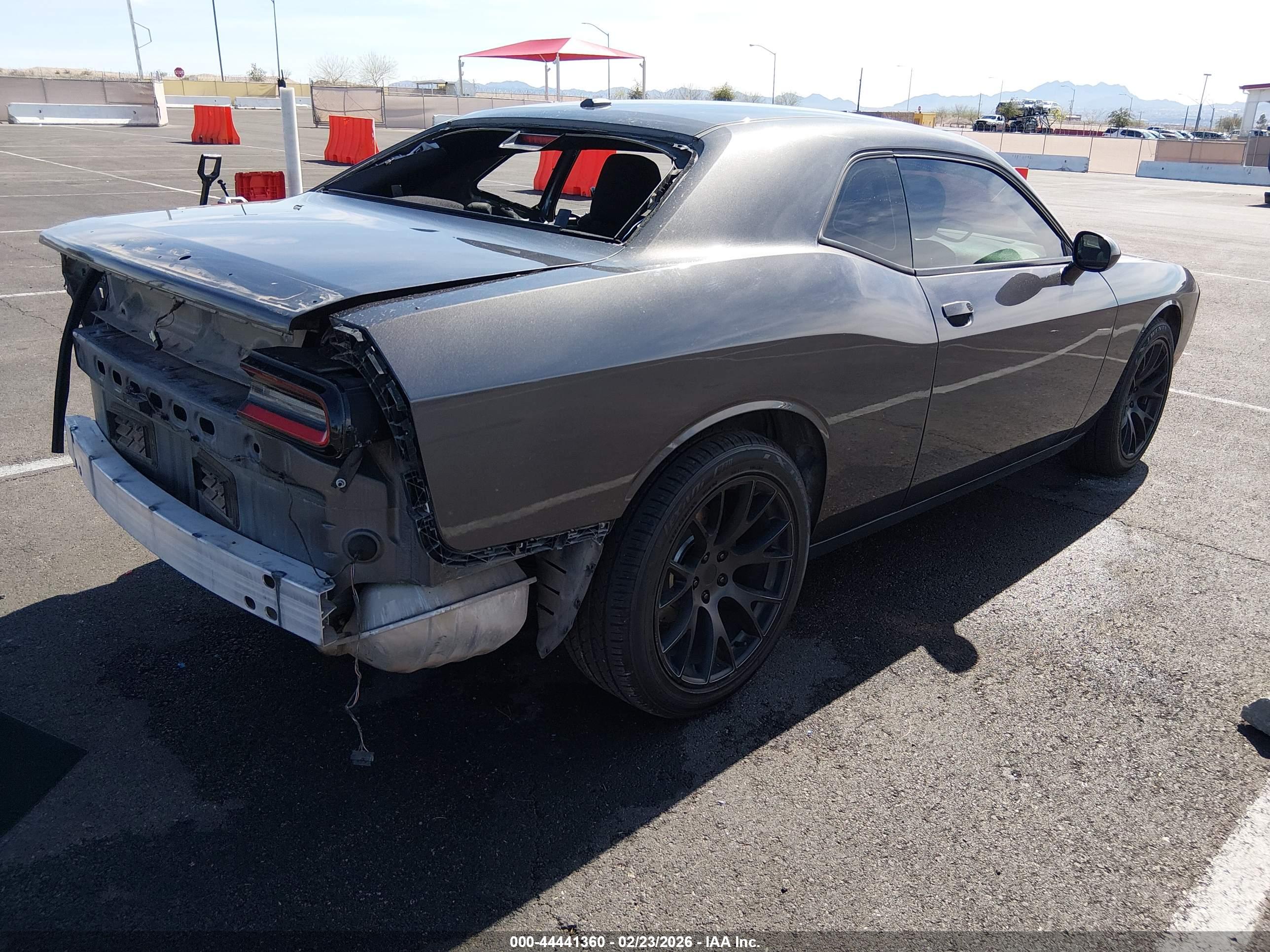 DODGE CHALLENGER image 4
