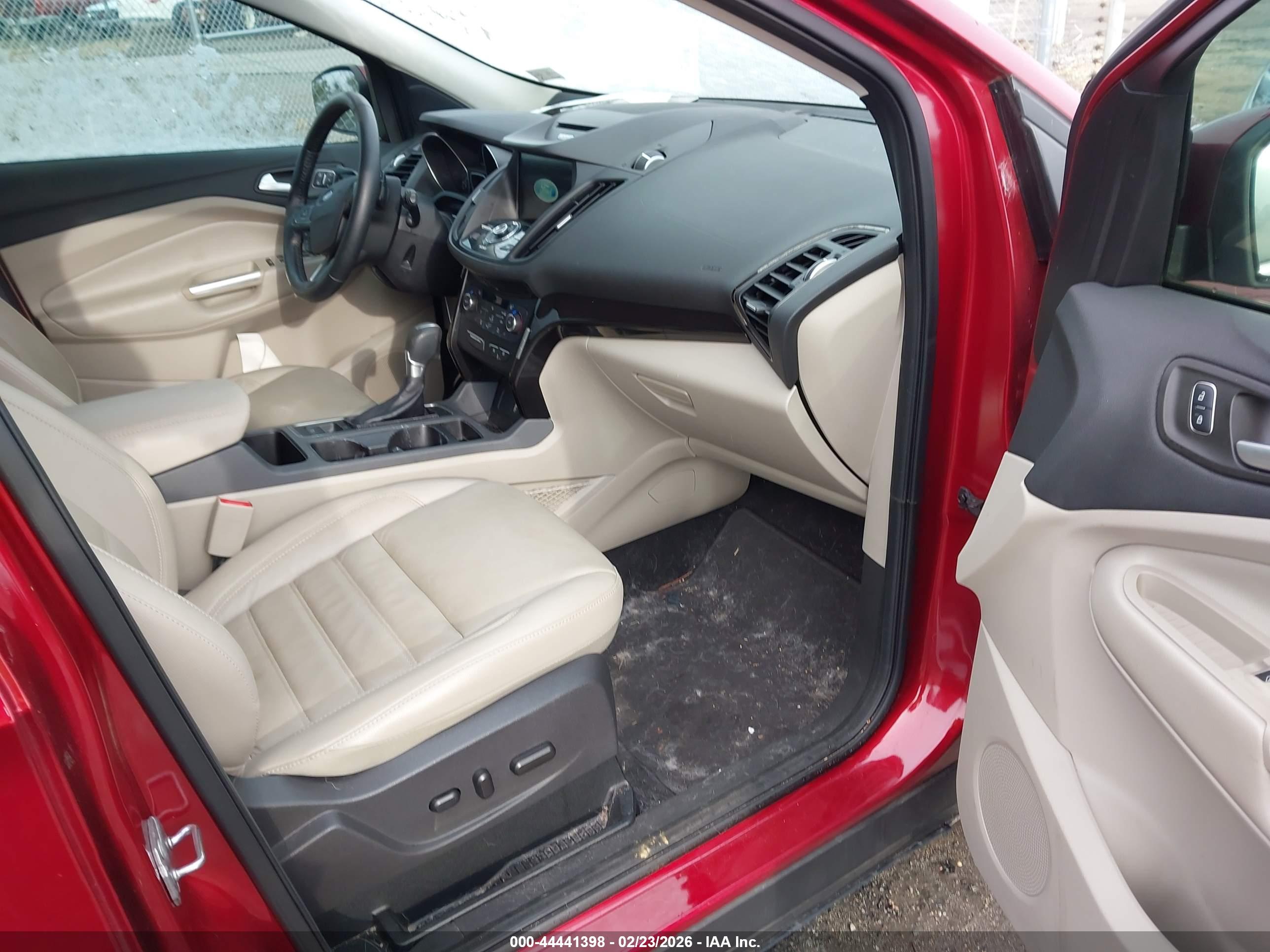 FORD ESCAPE image 5