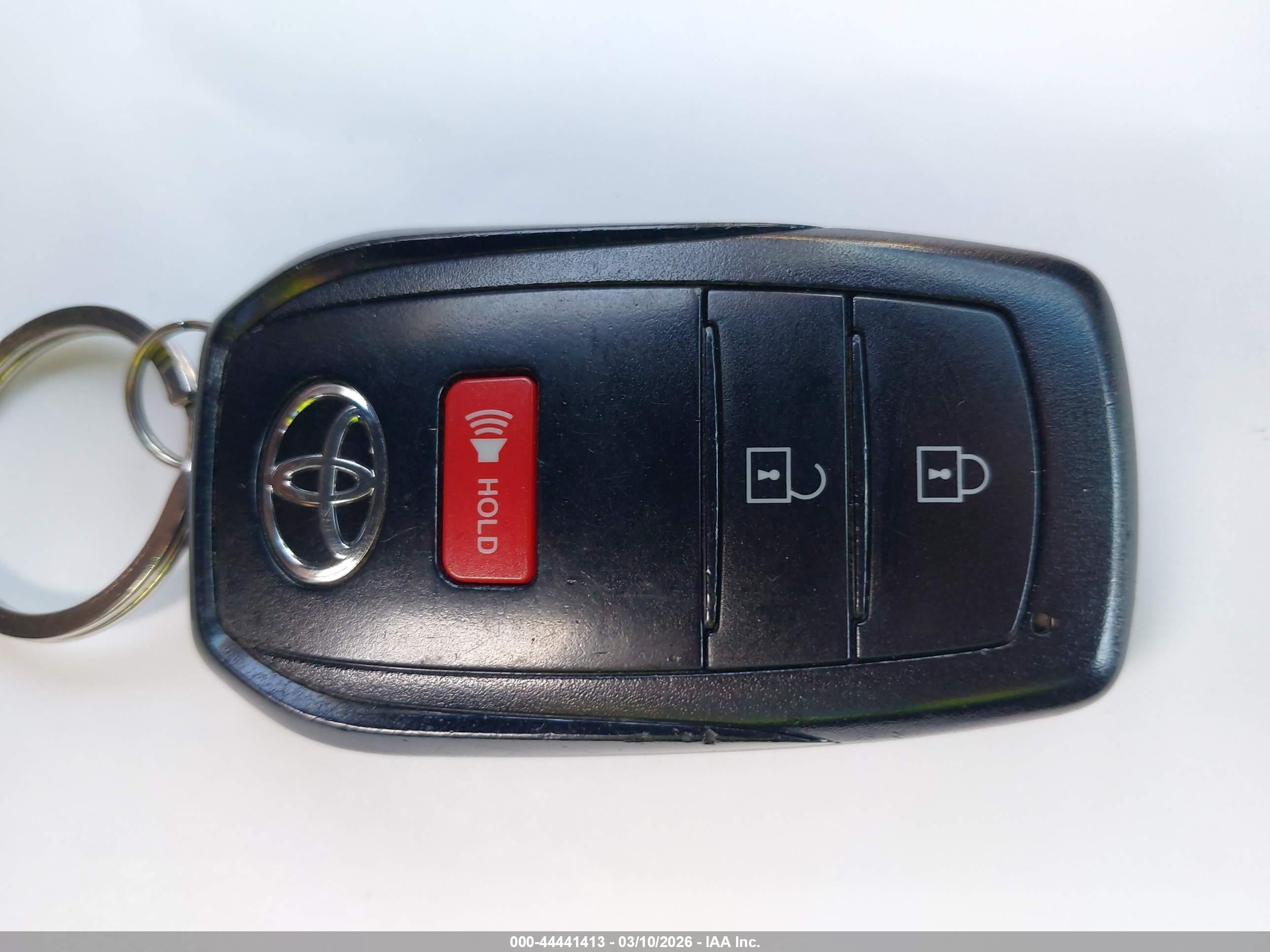 TOYOTA COROLLA image 11