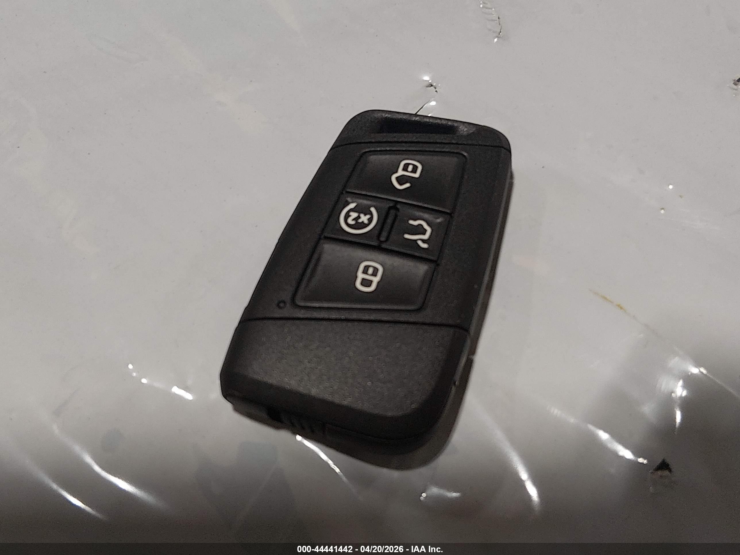 VOLKSWAGEN TAOS image 11