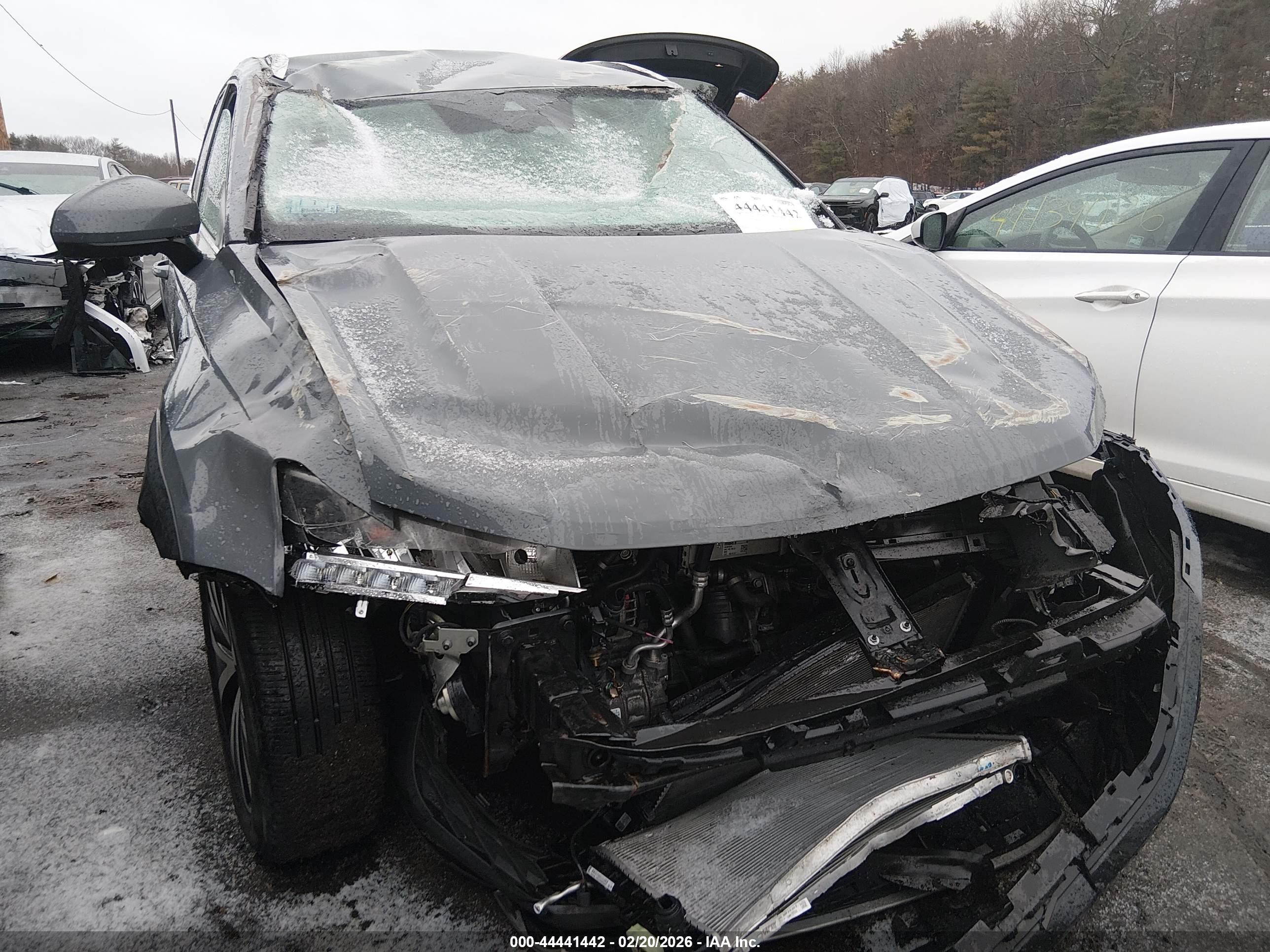 VOLKSWAGEN TAOS image 6