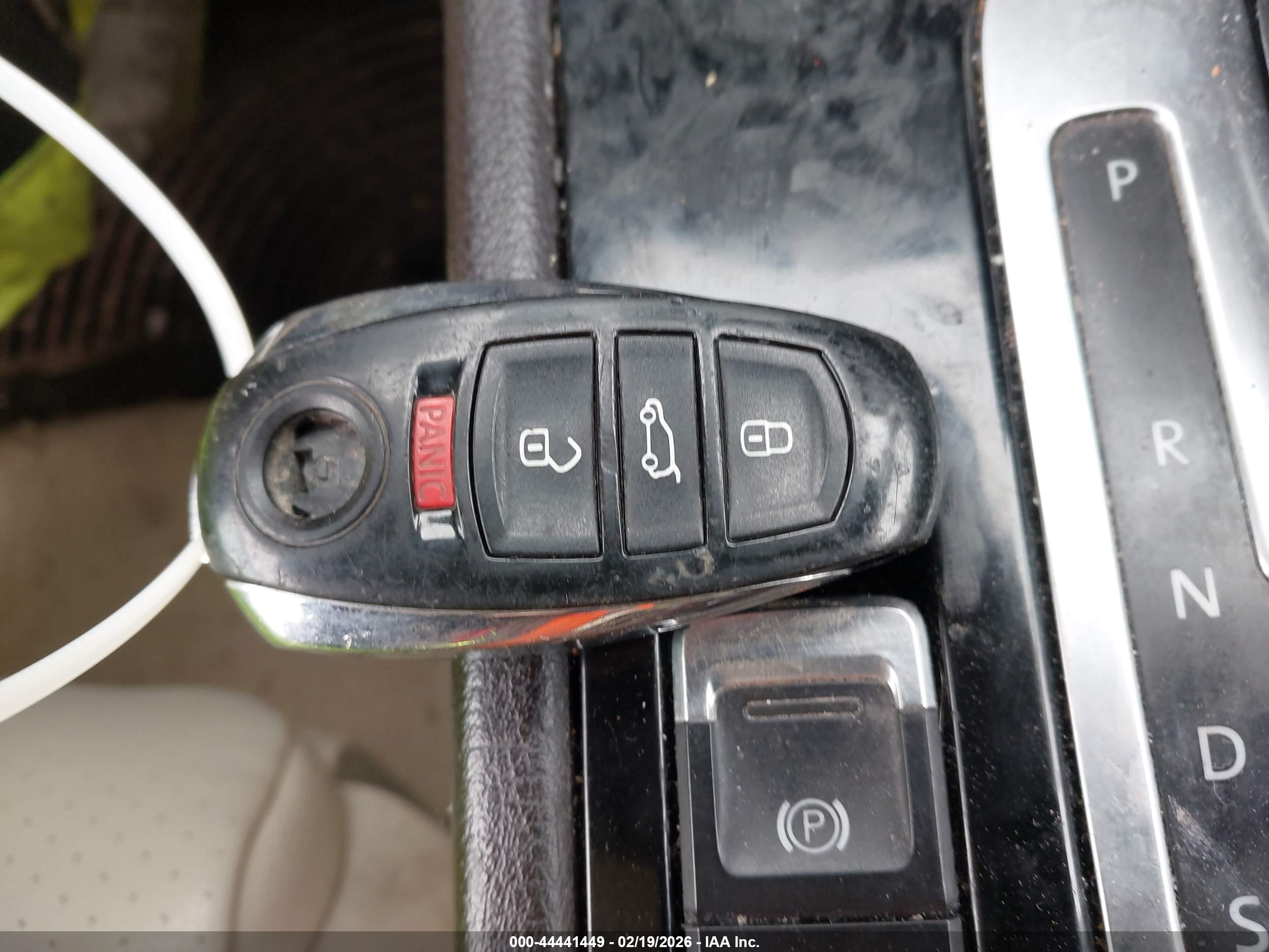 VOLKSWAGEN TOUAREG image 11