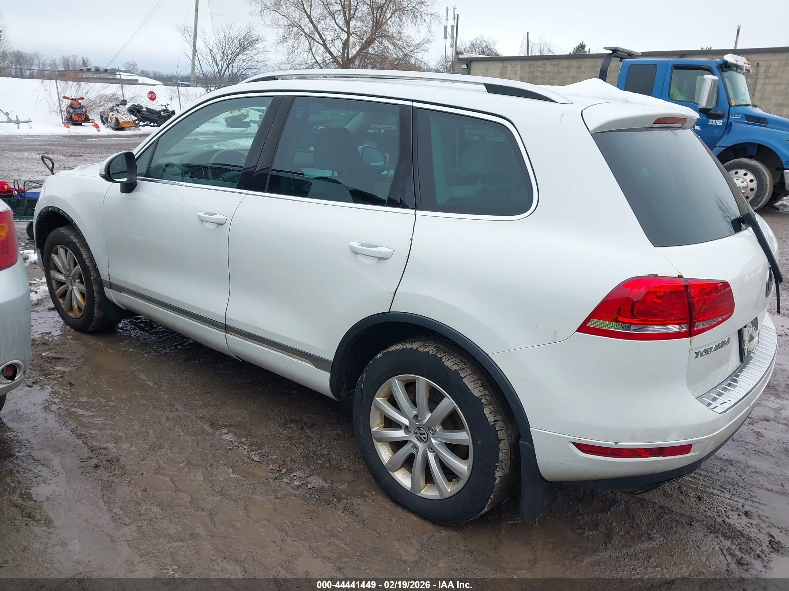 VOLKSWAGEN TOUAREG image 3