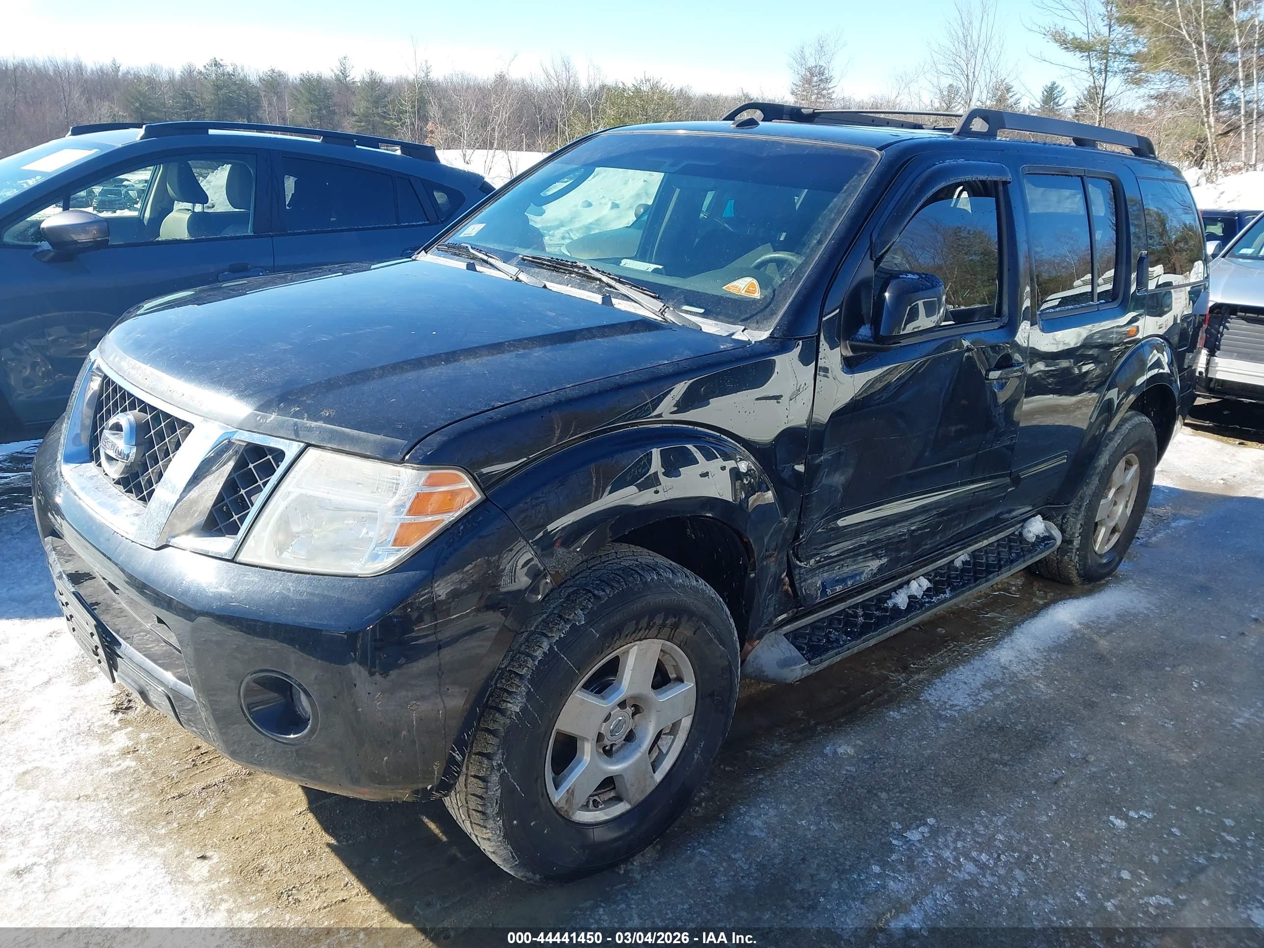 NISSAN PATHFINDER image 2
