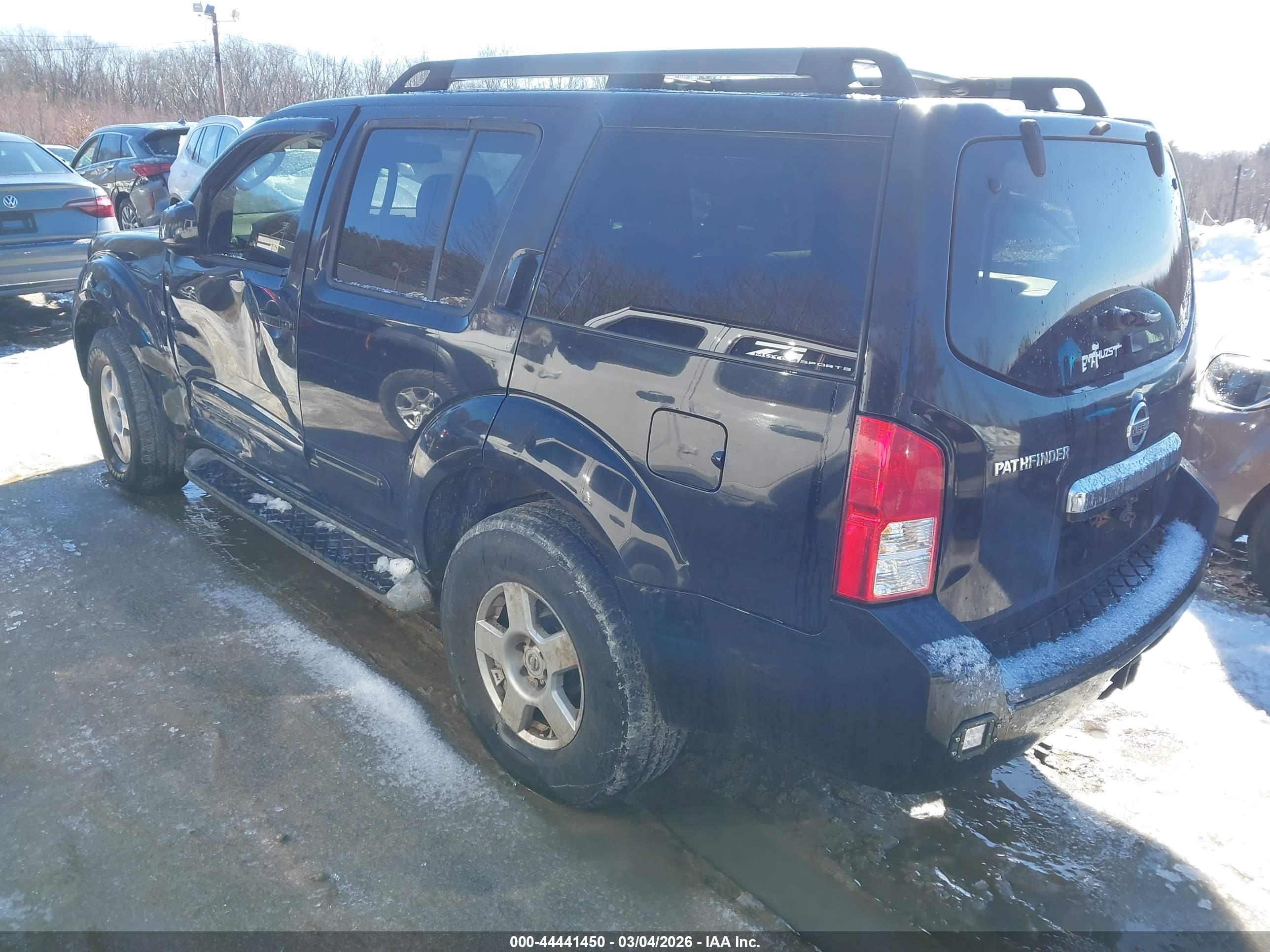 NISSAN PATHFINDER image 3