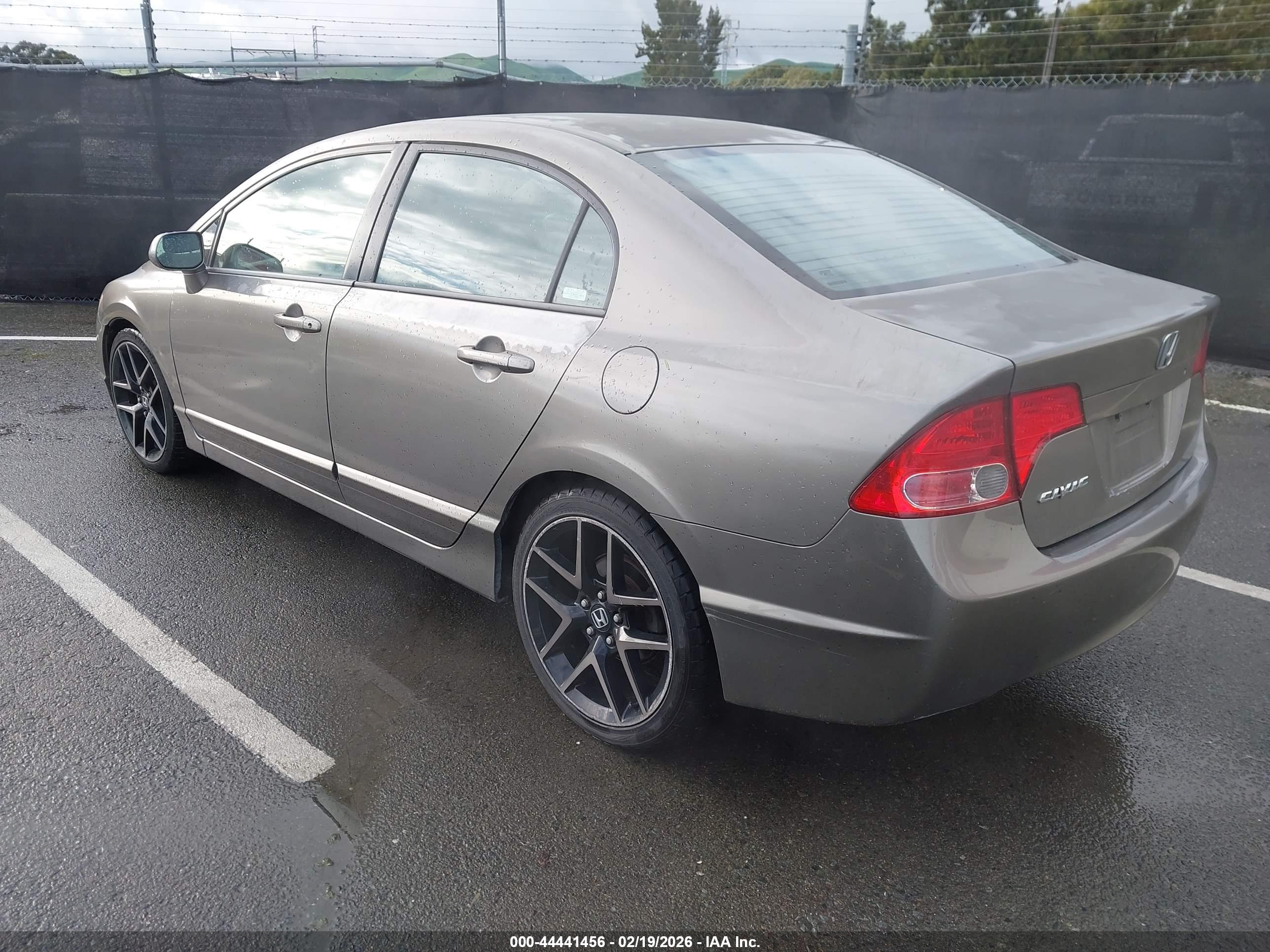 HONDA CIVIC image 3