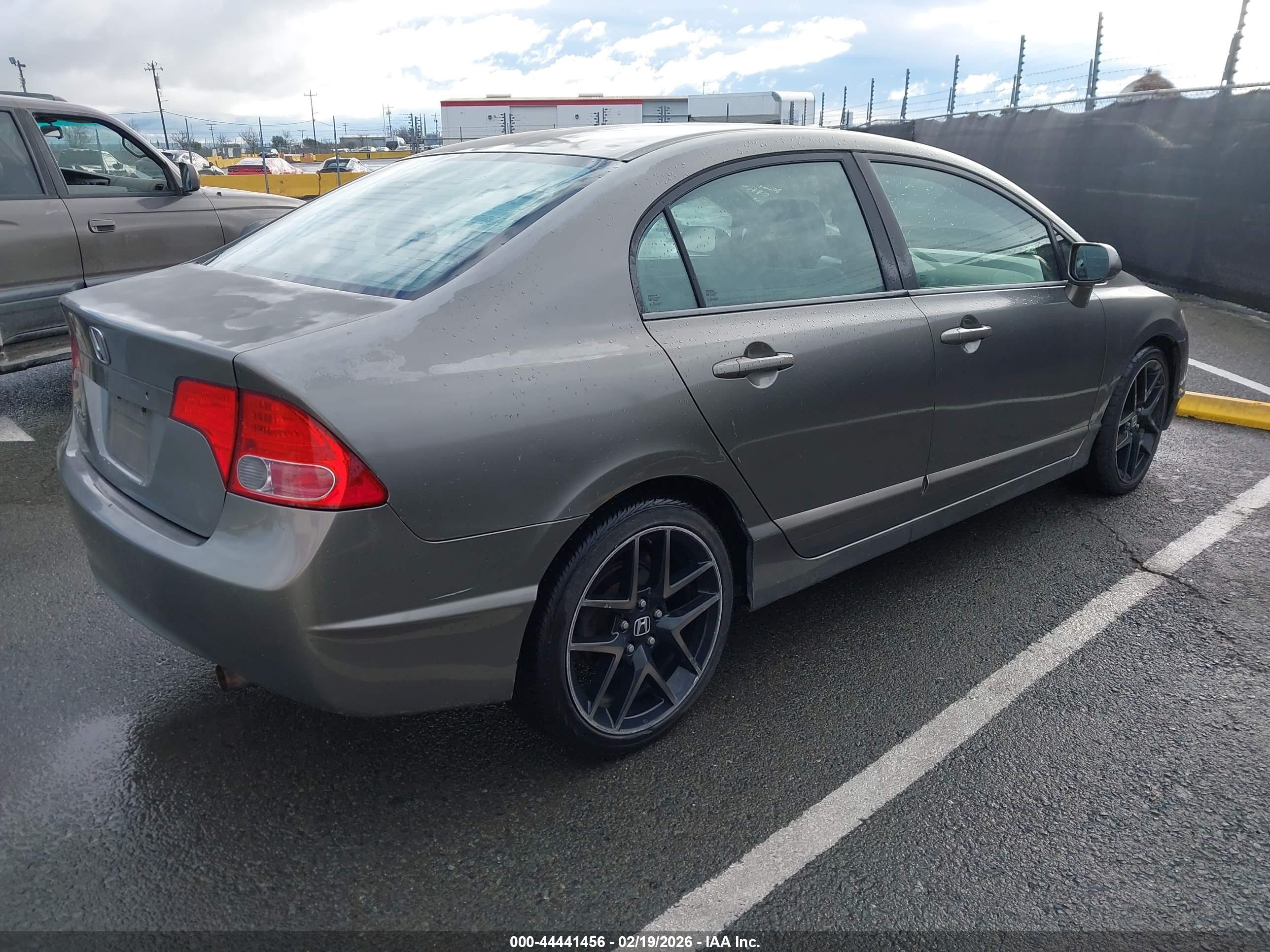 HONDA CIVIC image 4