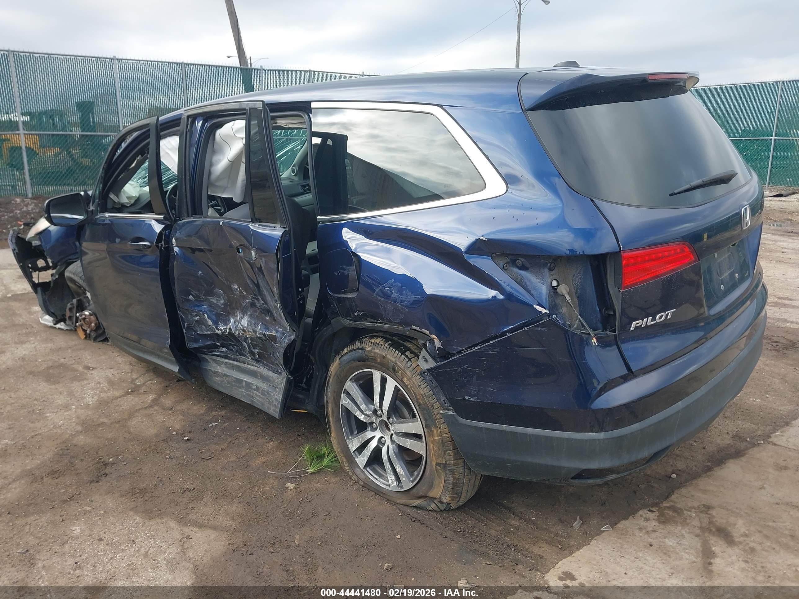 HONDA PILOT image 3