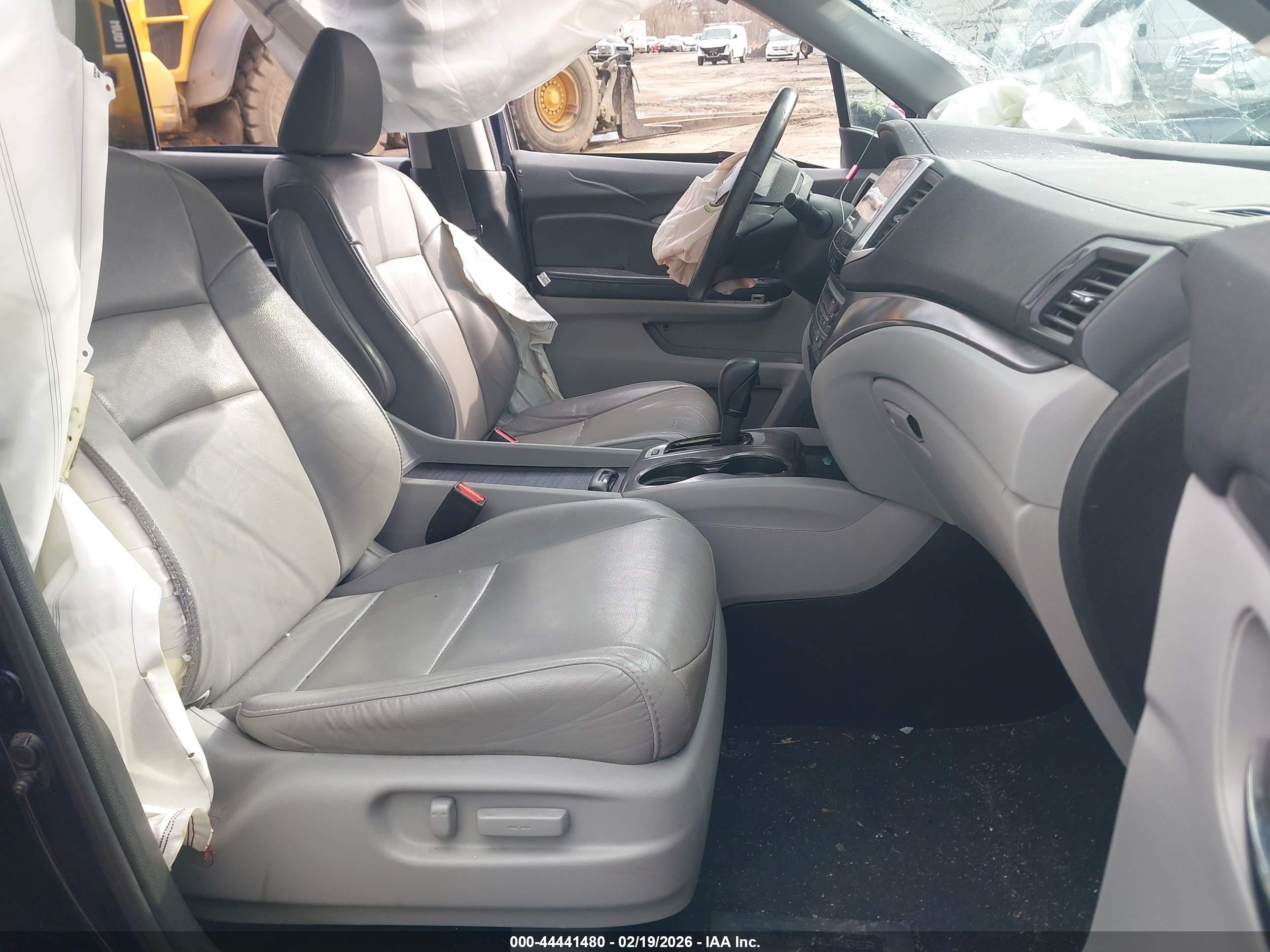 HONDA PILOT image 5