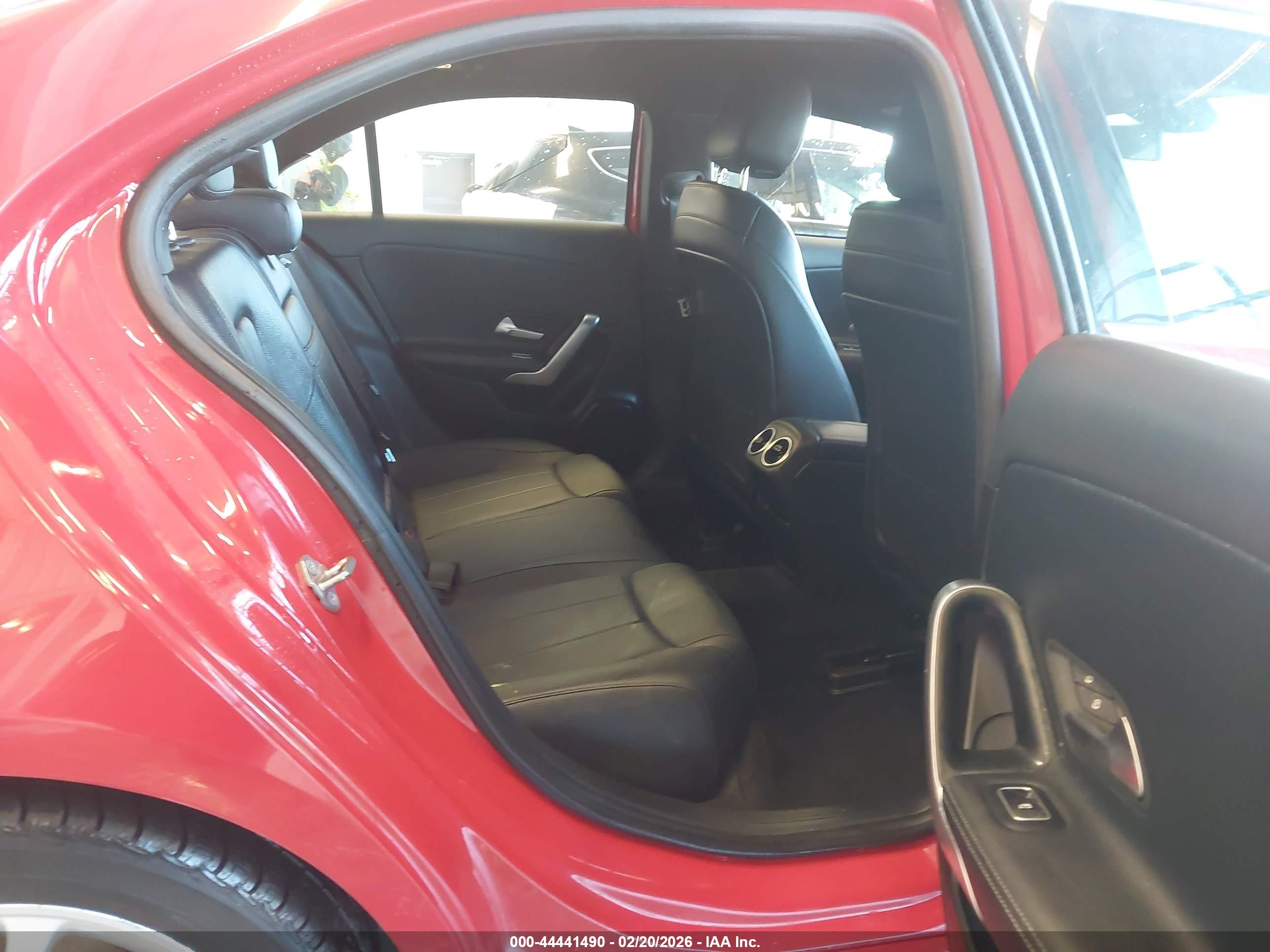 MERCEDES-BENZ A image 8