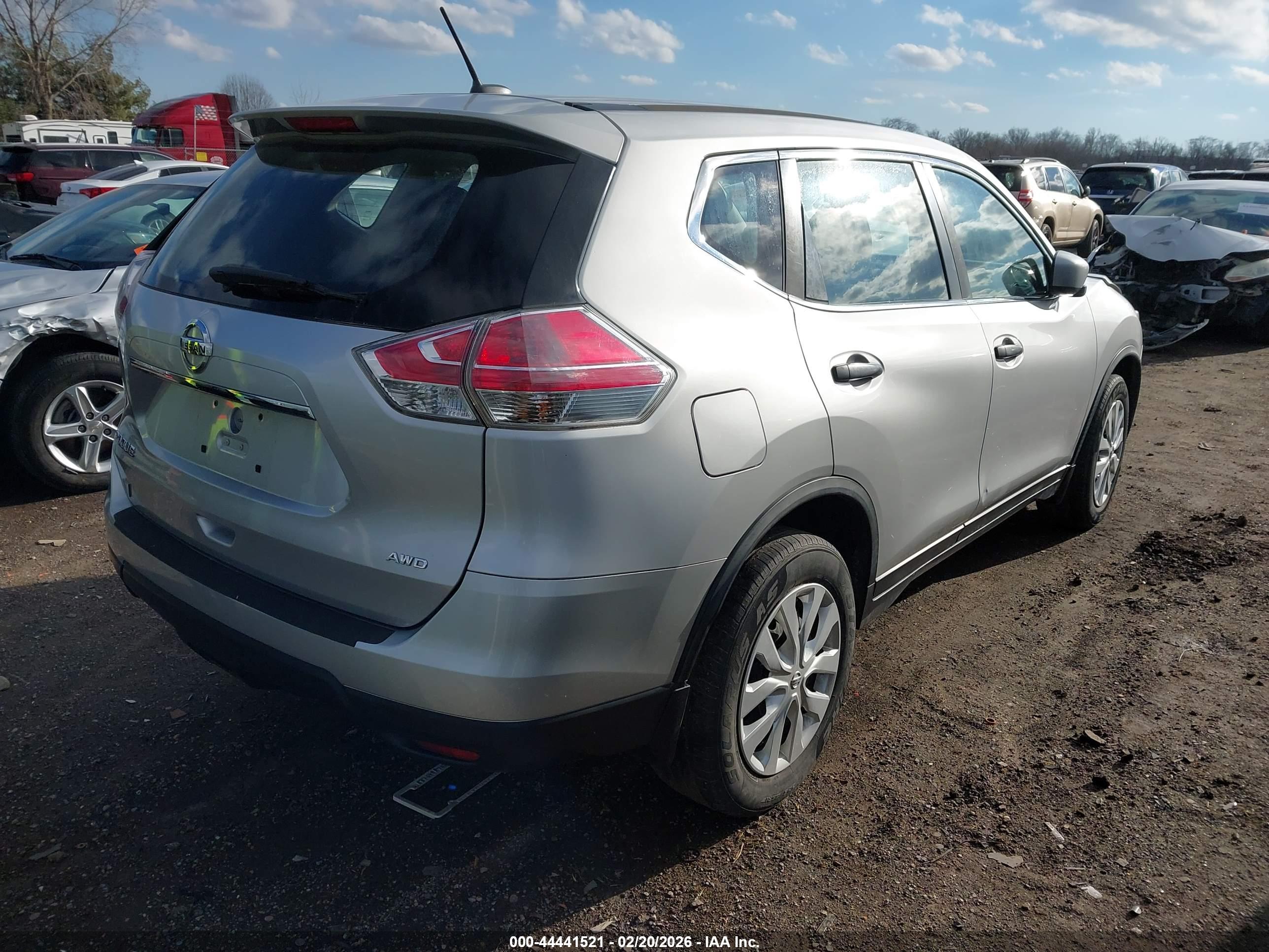 NISSAN ROGUE image 4