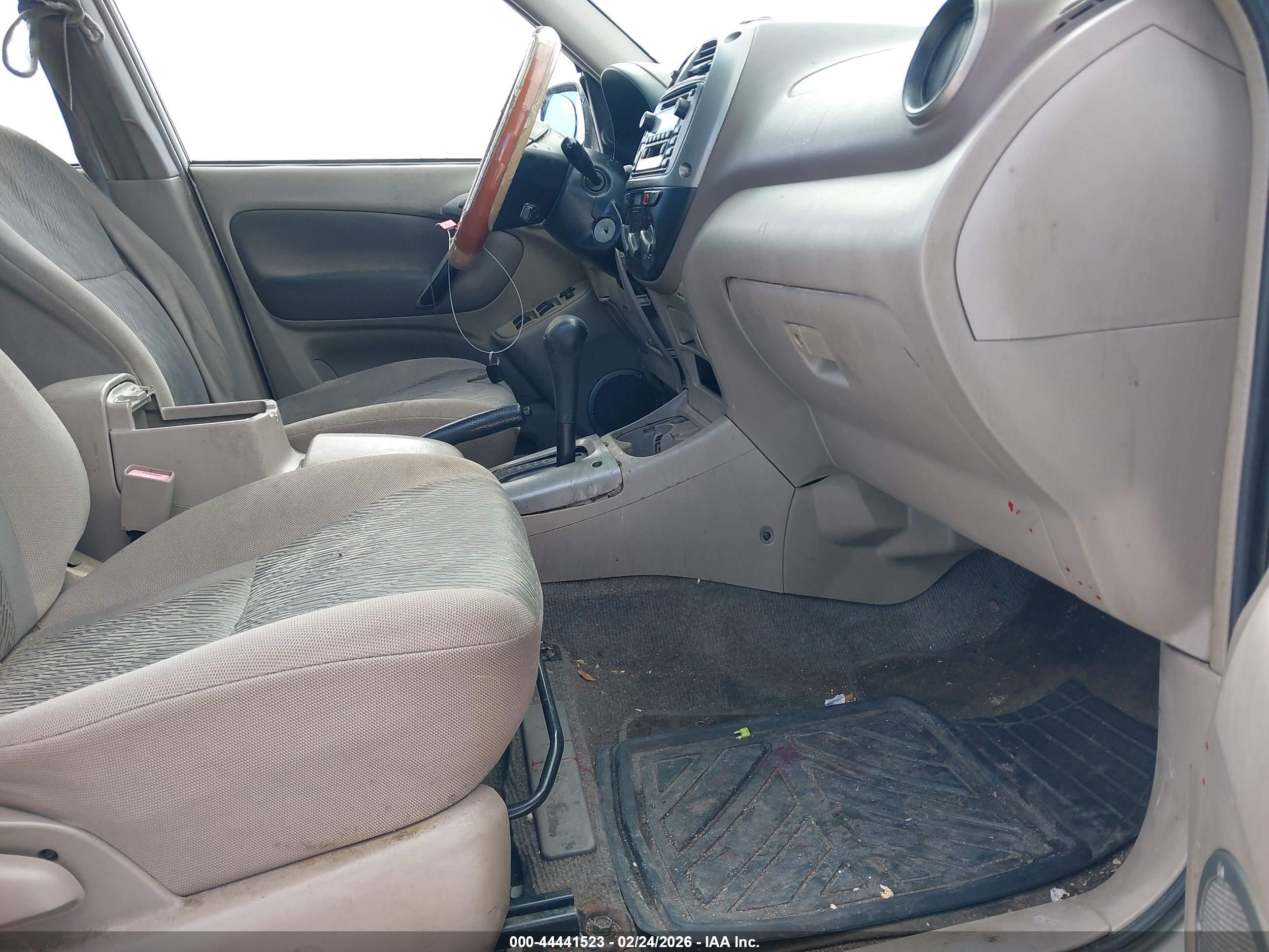 TOYOTA RAV4 image 5