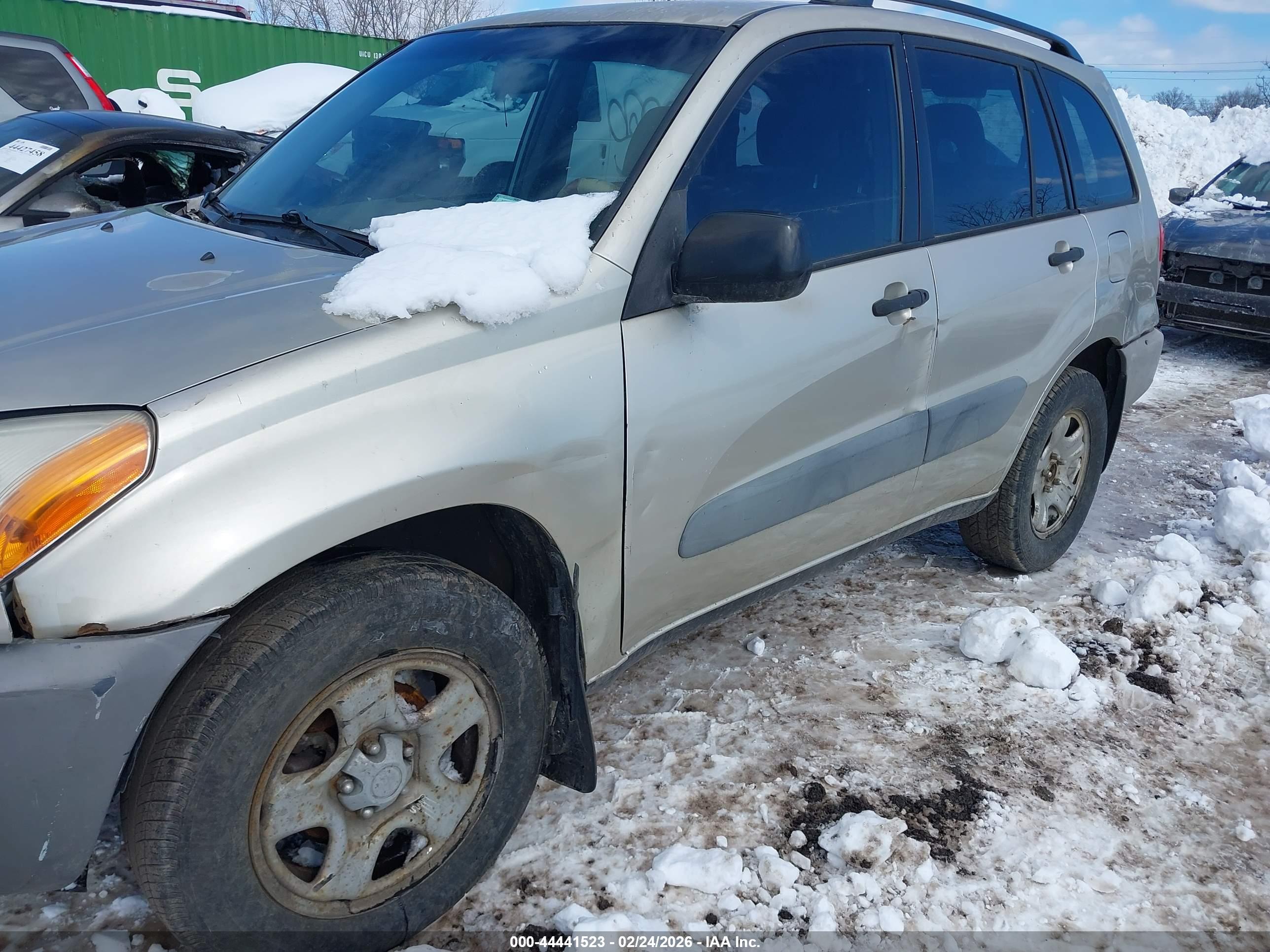 TOYOTA RAV4 image 6