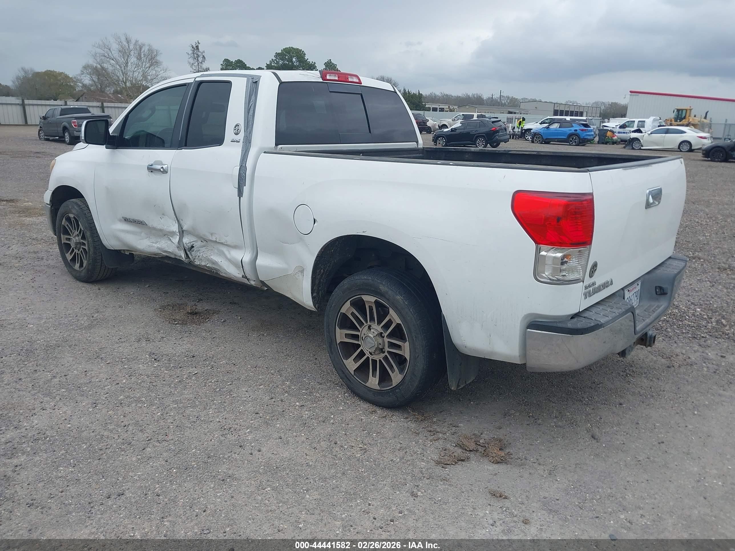 TOYOTA TUNDRA image 3