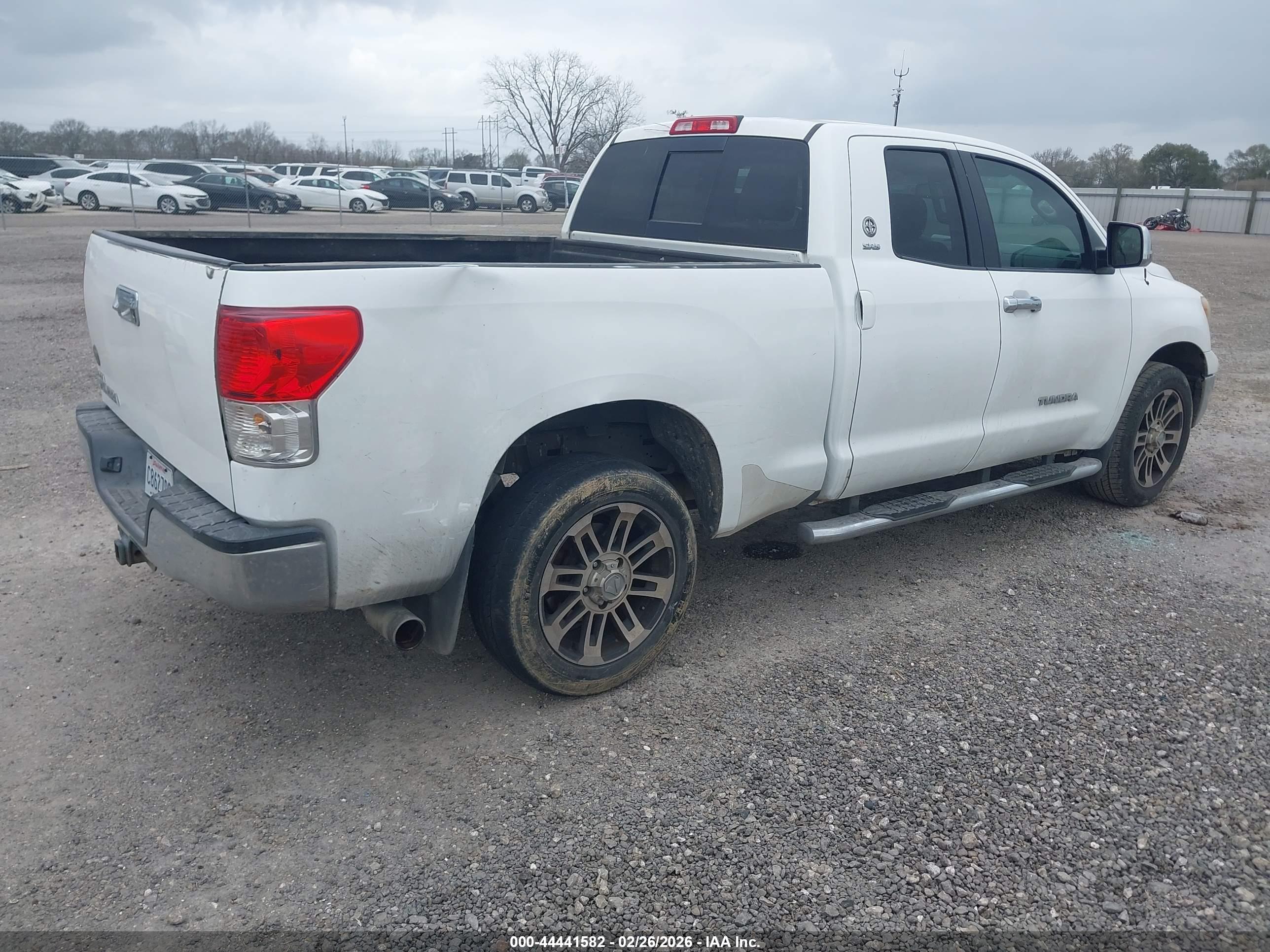 TOYOTA TUNDRA image 4