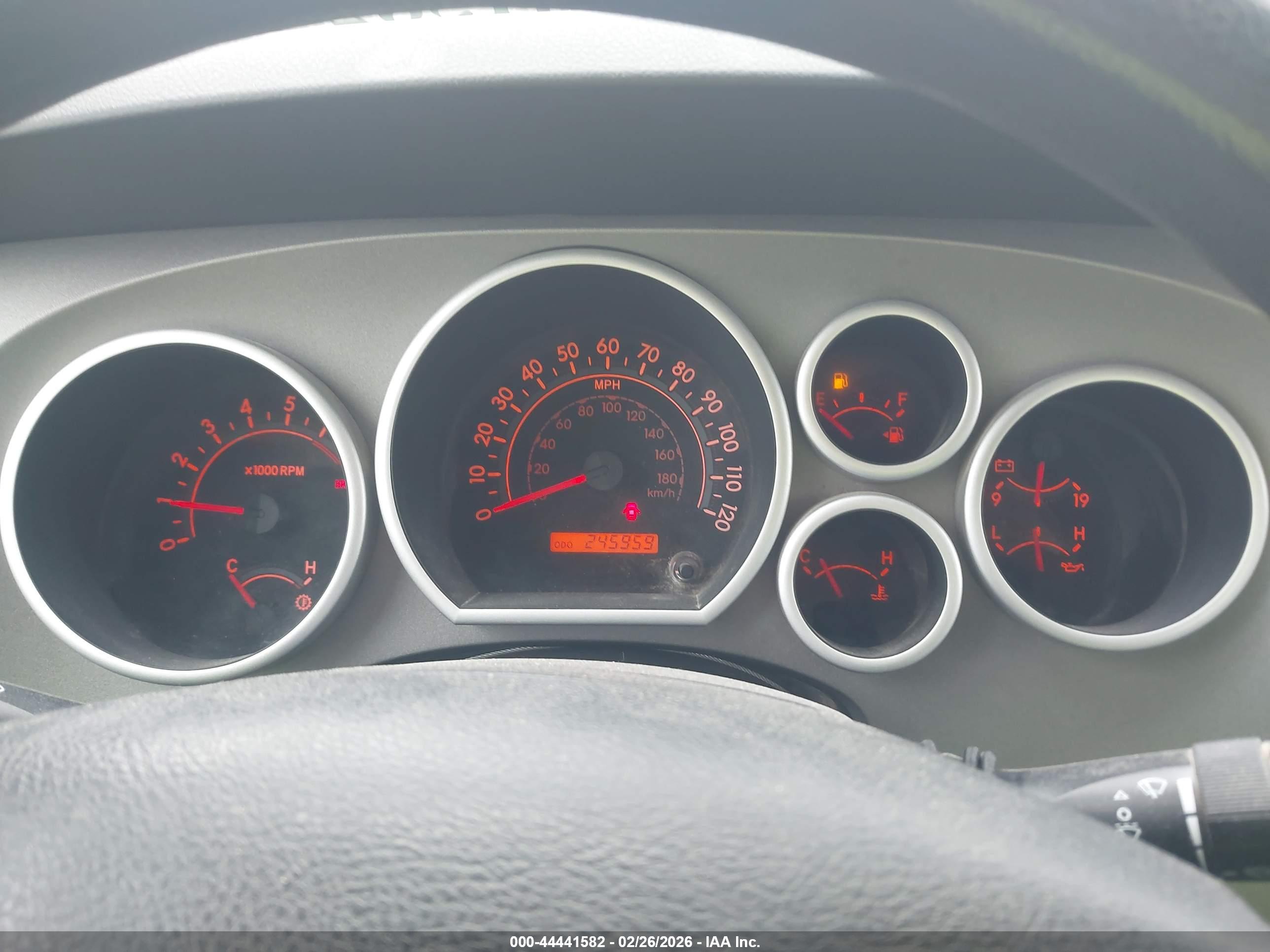 TOYOTA TUNDRA image 7