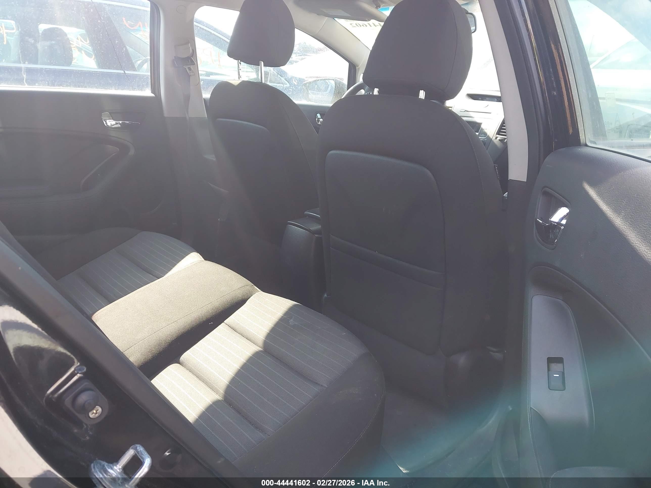 KIA FORTE image 8