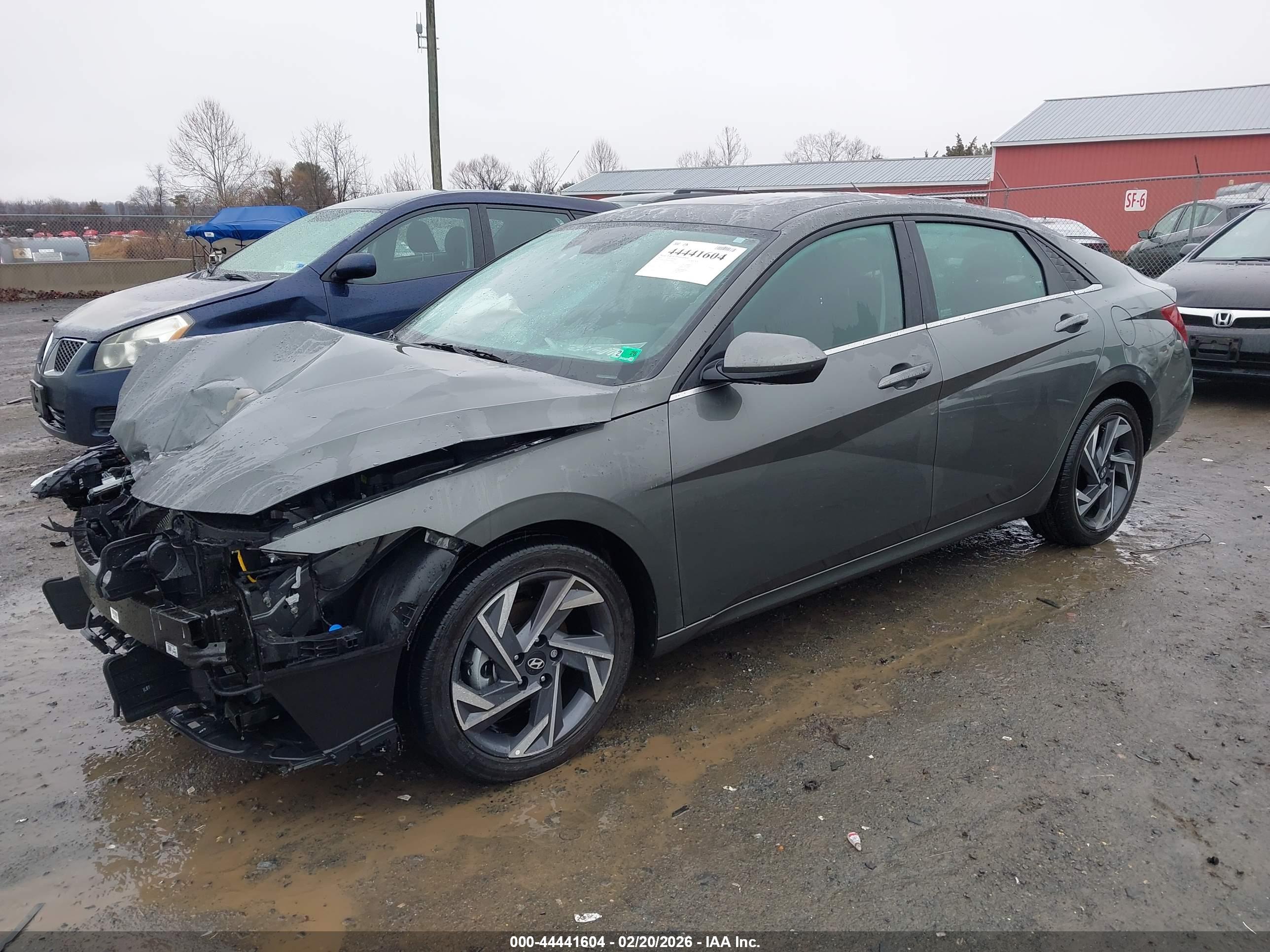 HYUNDAI ELANTRA image 2