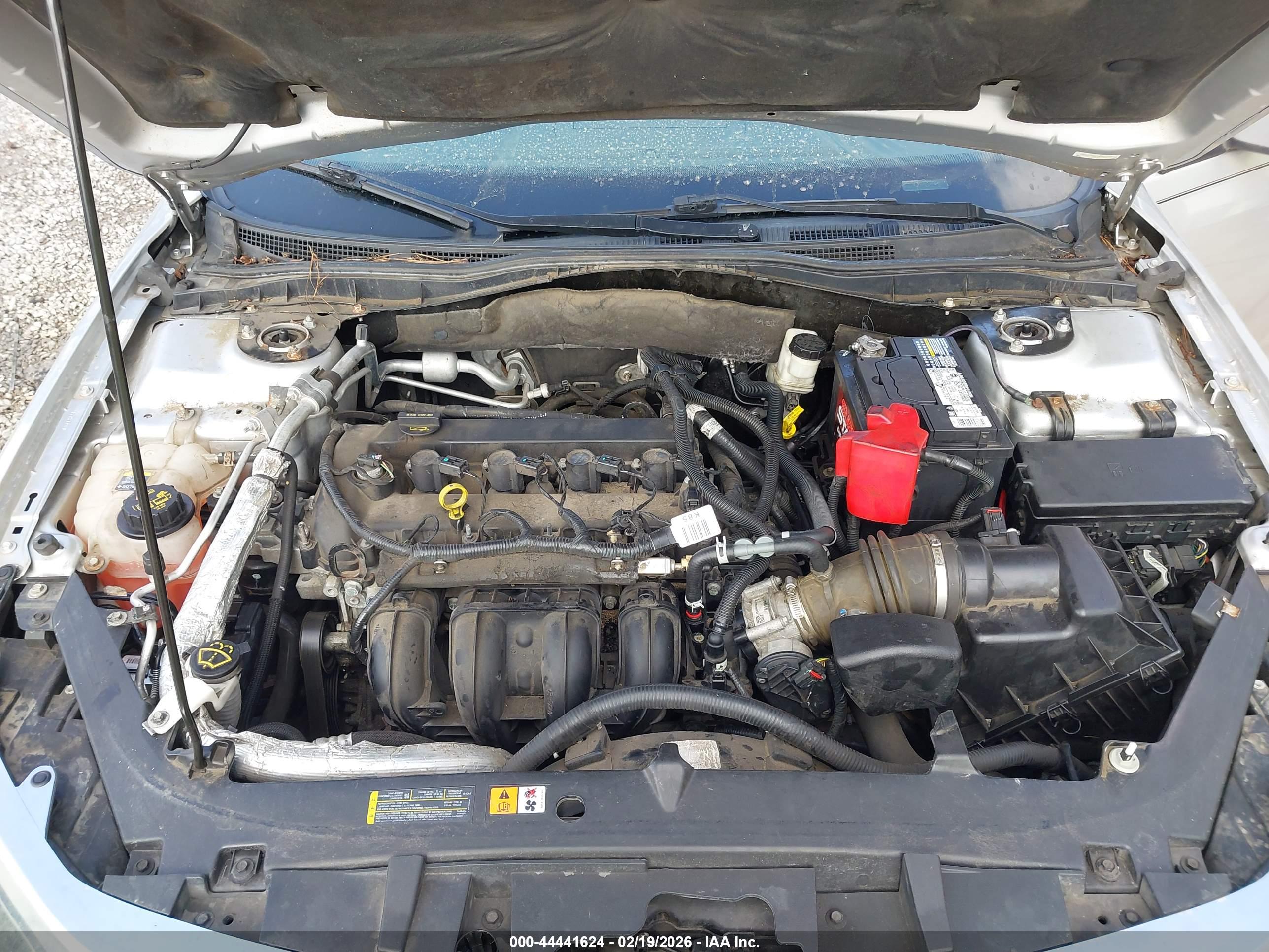 FORD FUSION image 10