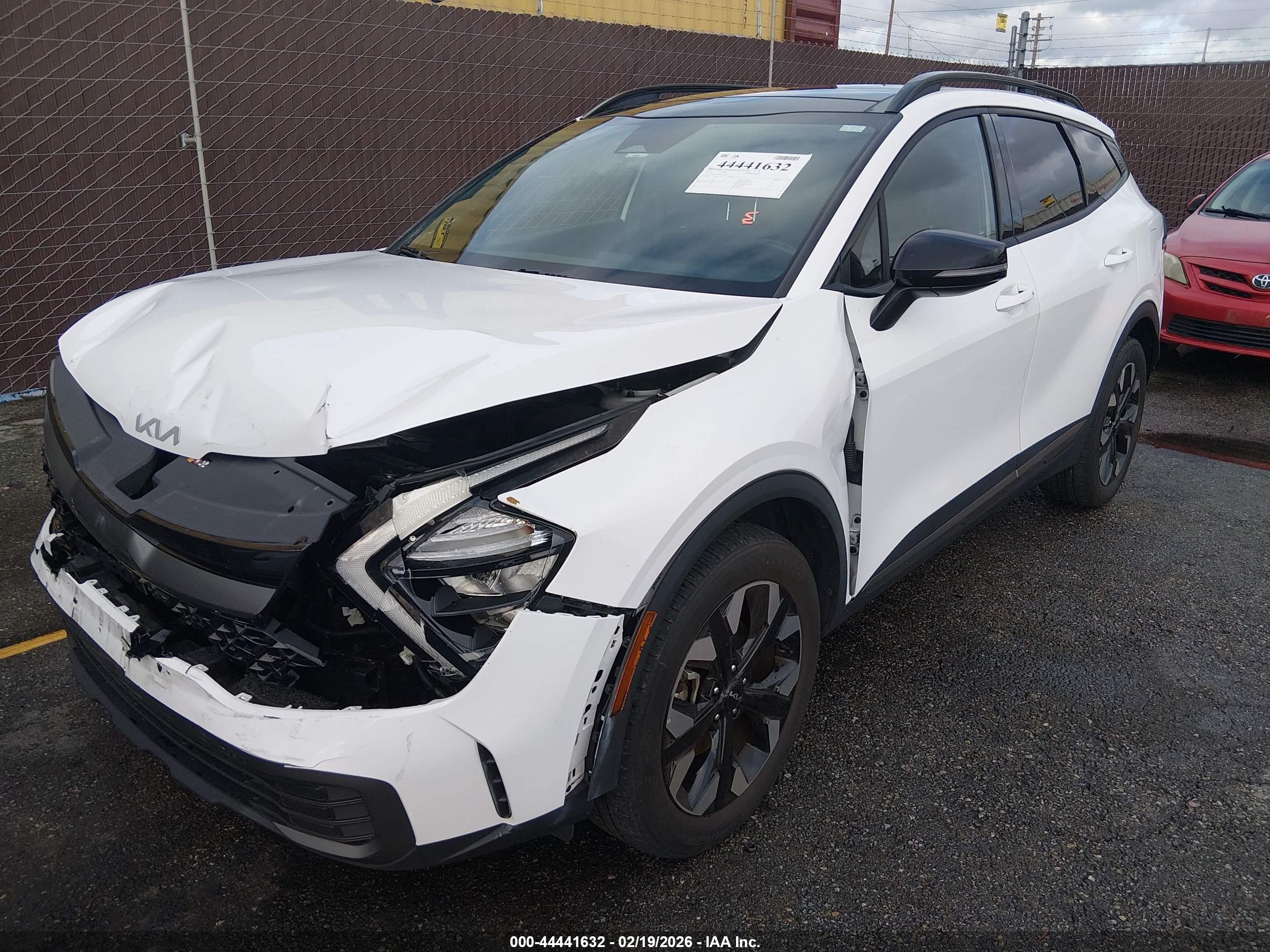 KIA SPORTAGE image 2