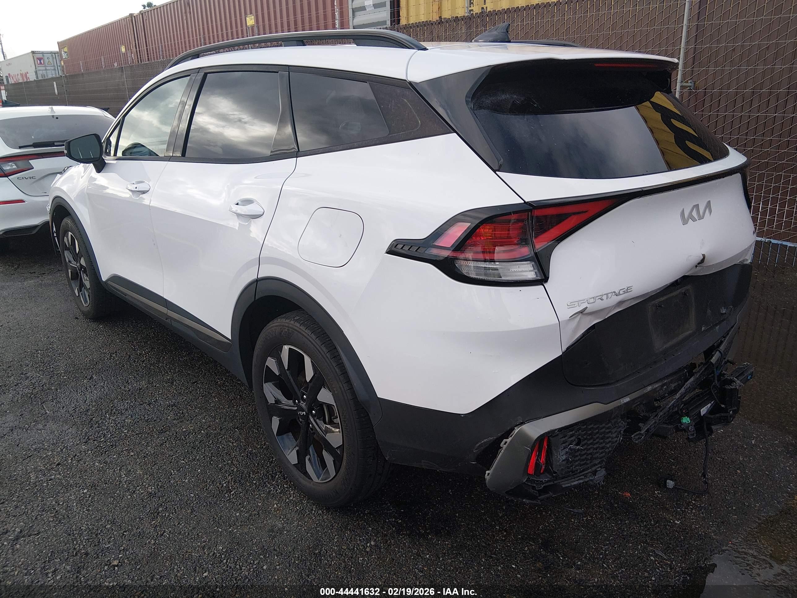 KIA SPORTAGE image 3