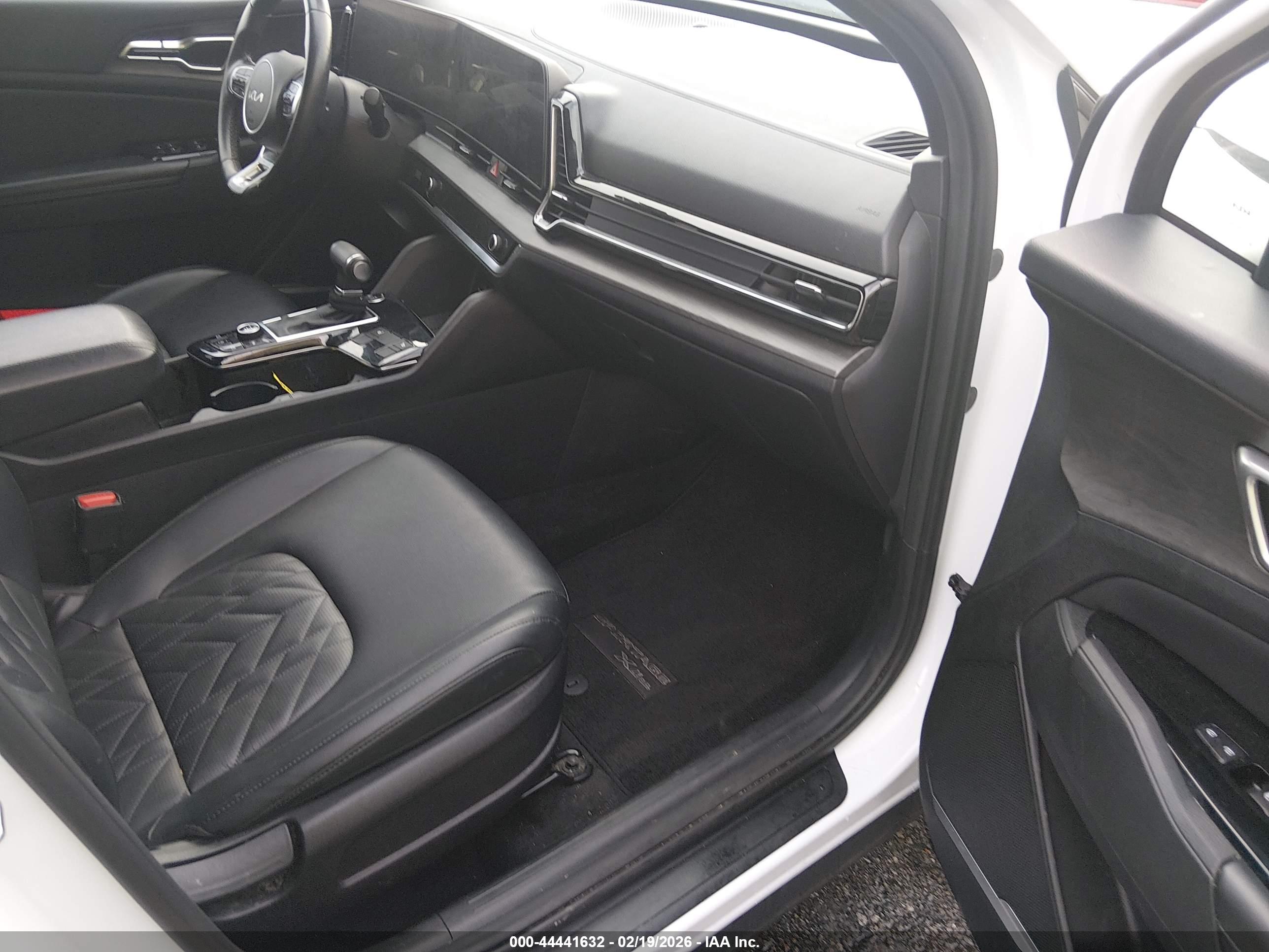 KIA SPORTAGE image 5