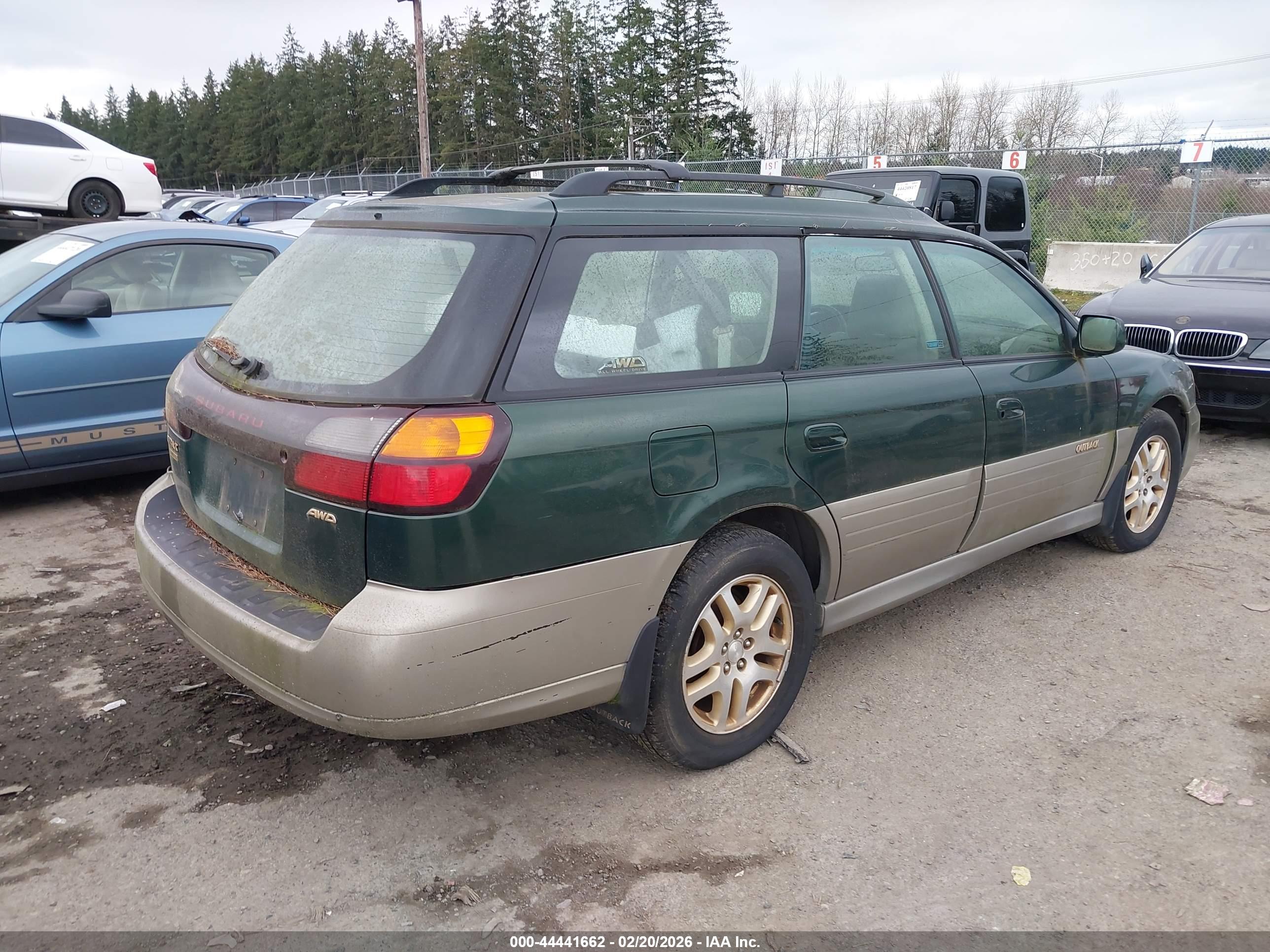 SUBARU OUTBACK image 4
