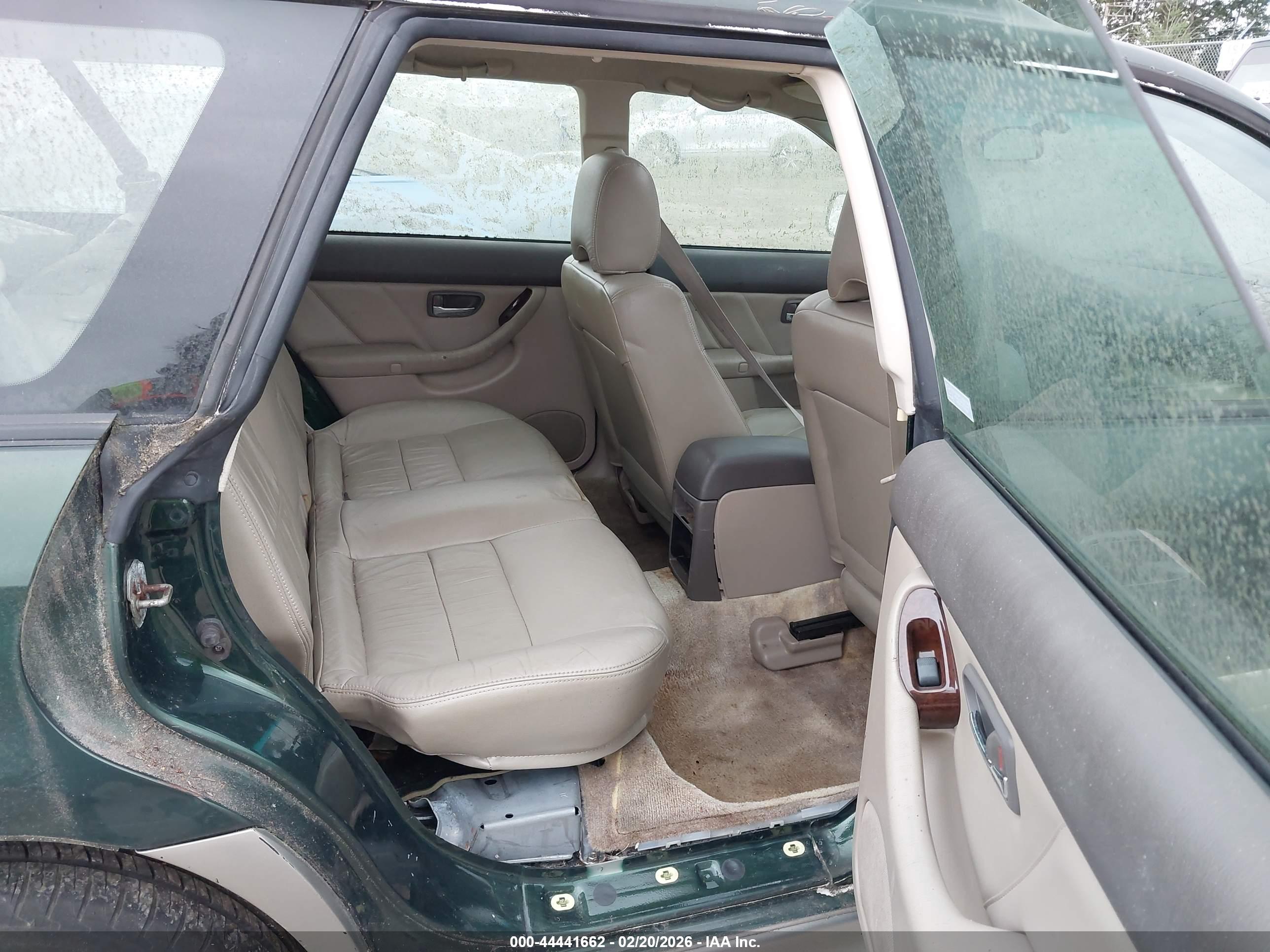 SUBARU OUTBACK image 8