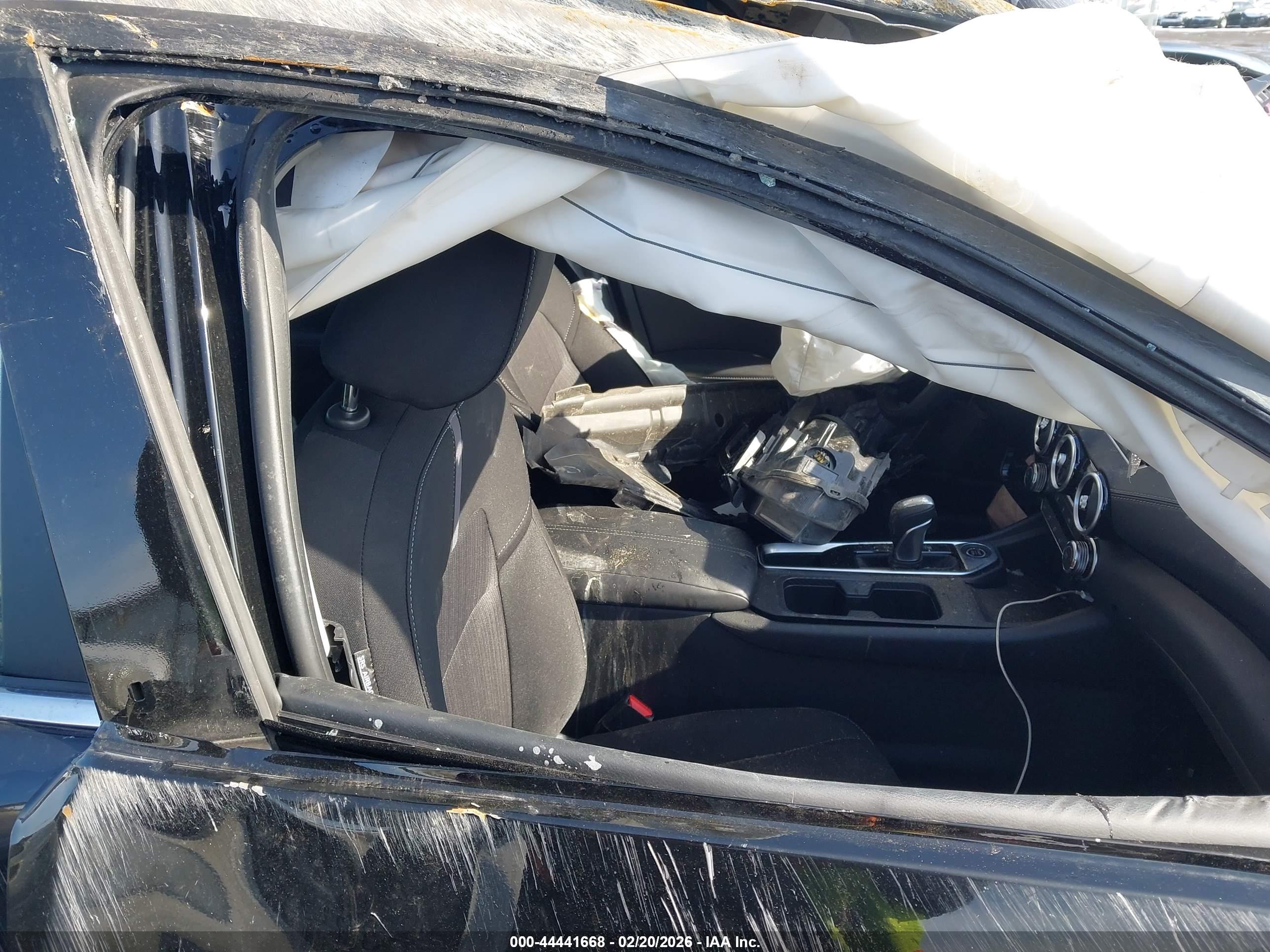 NISSAN SENTRA image 5