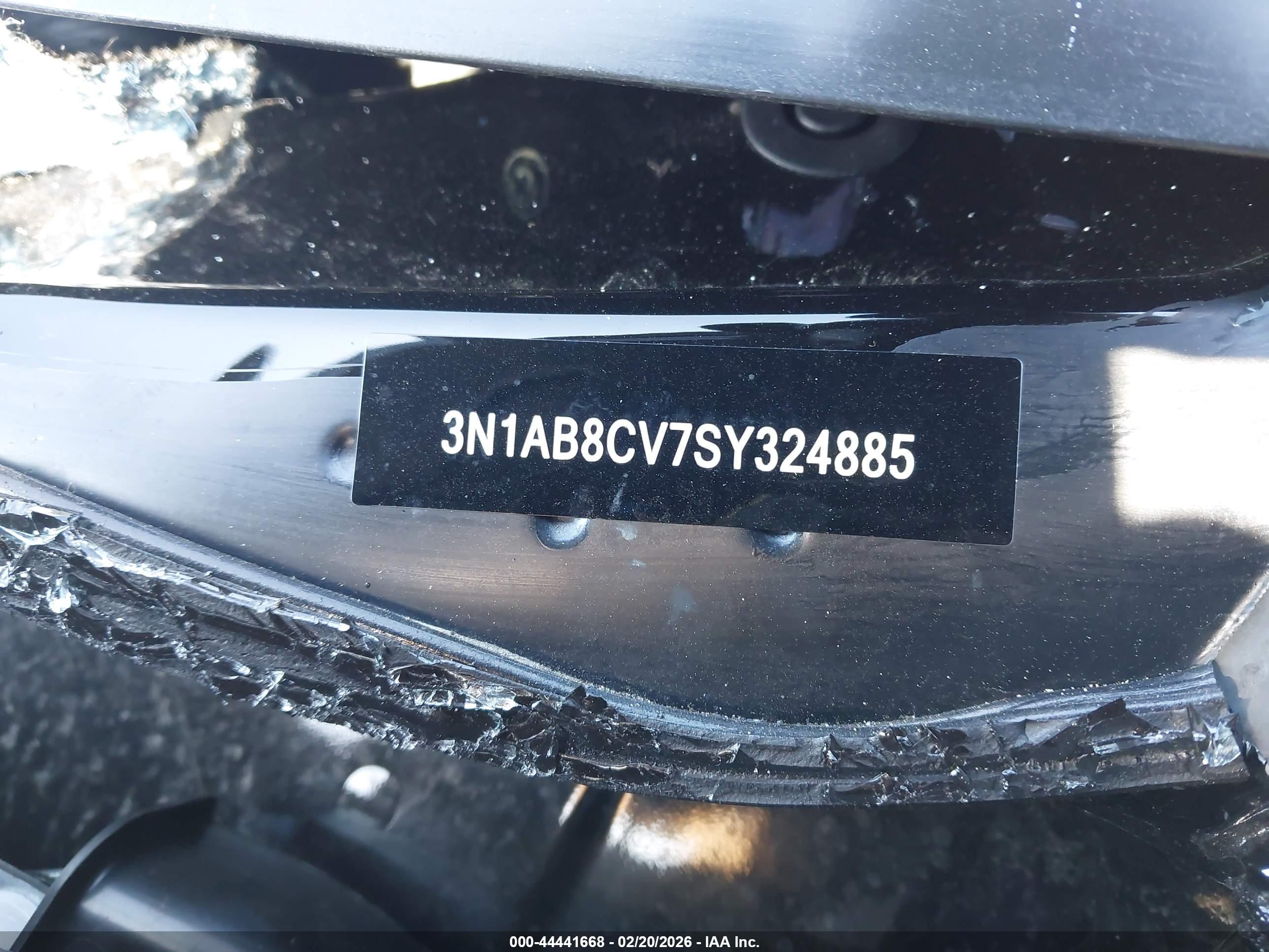 NISSAN SENTRA image 9