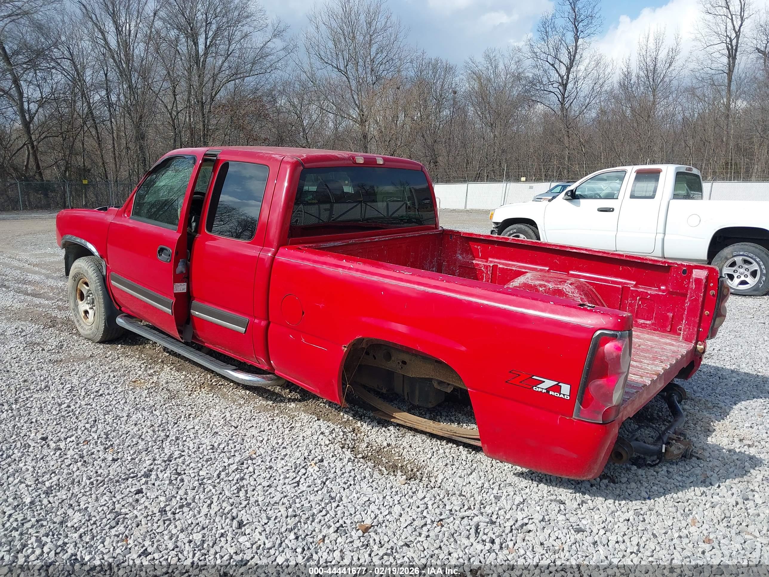 CHEVROLET SILVERADO image 3