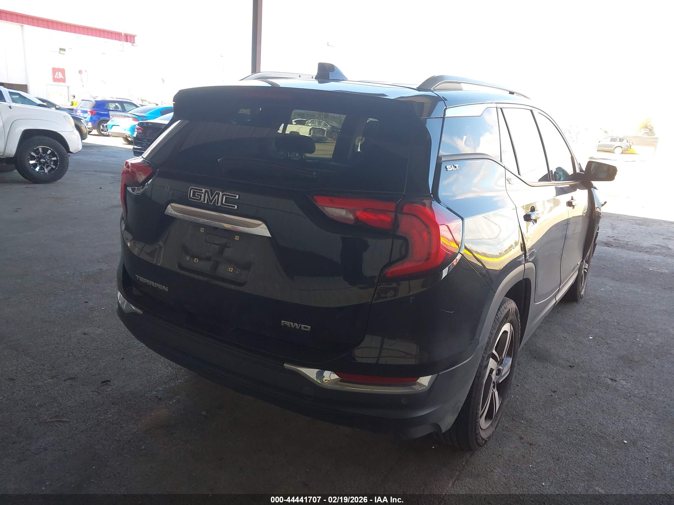 GMC TERRAIN image 4