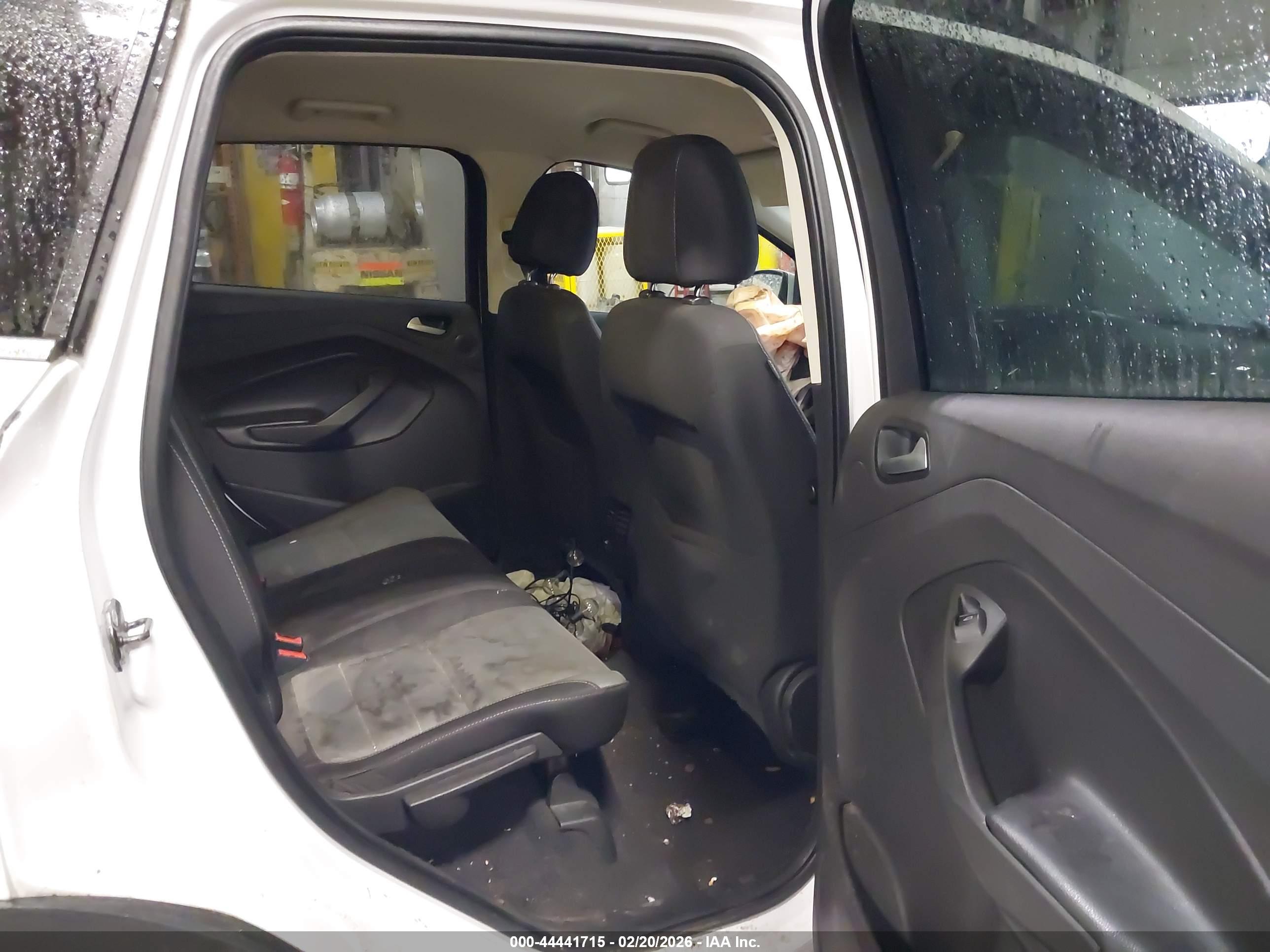 FORD ESCAPE image 8
