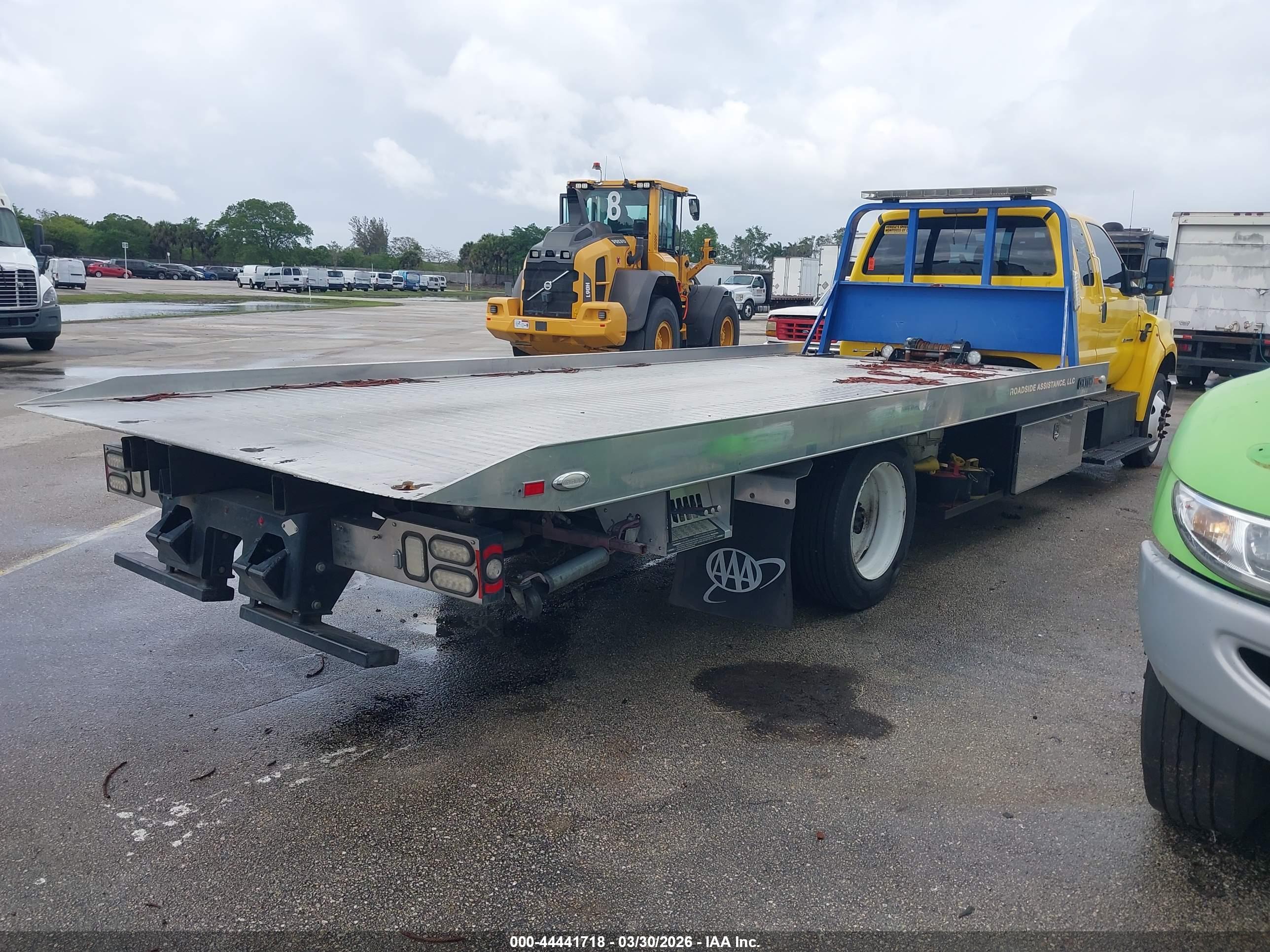FORD F-650 image 4