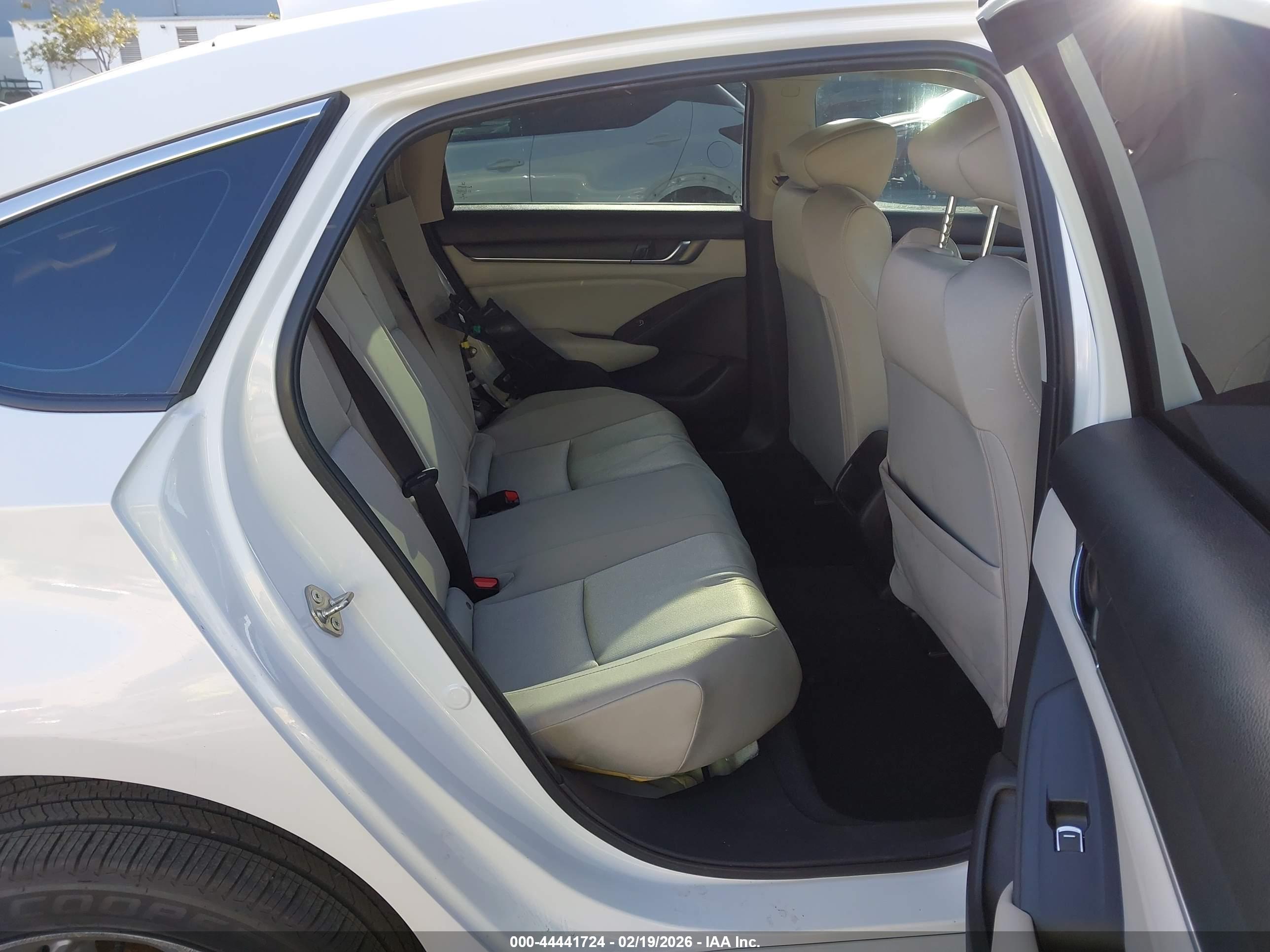 HONDA ACCORD image 8