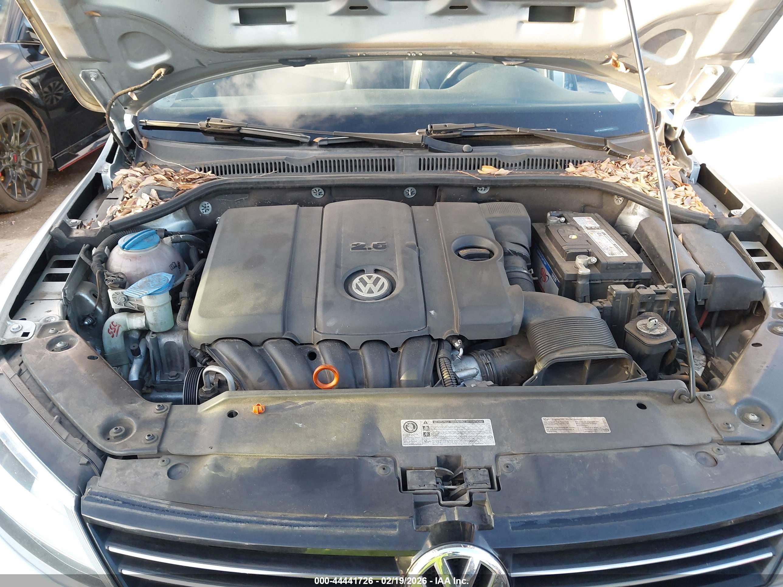 VOLKSWAGEN JETTA image 10