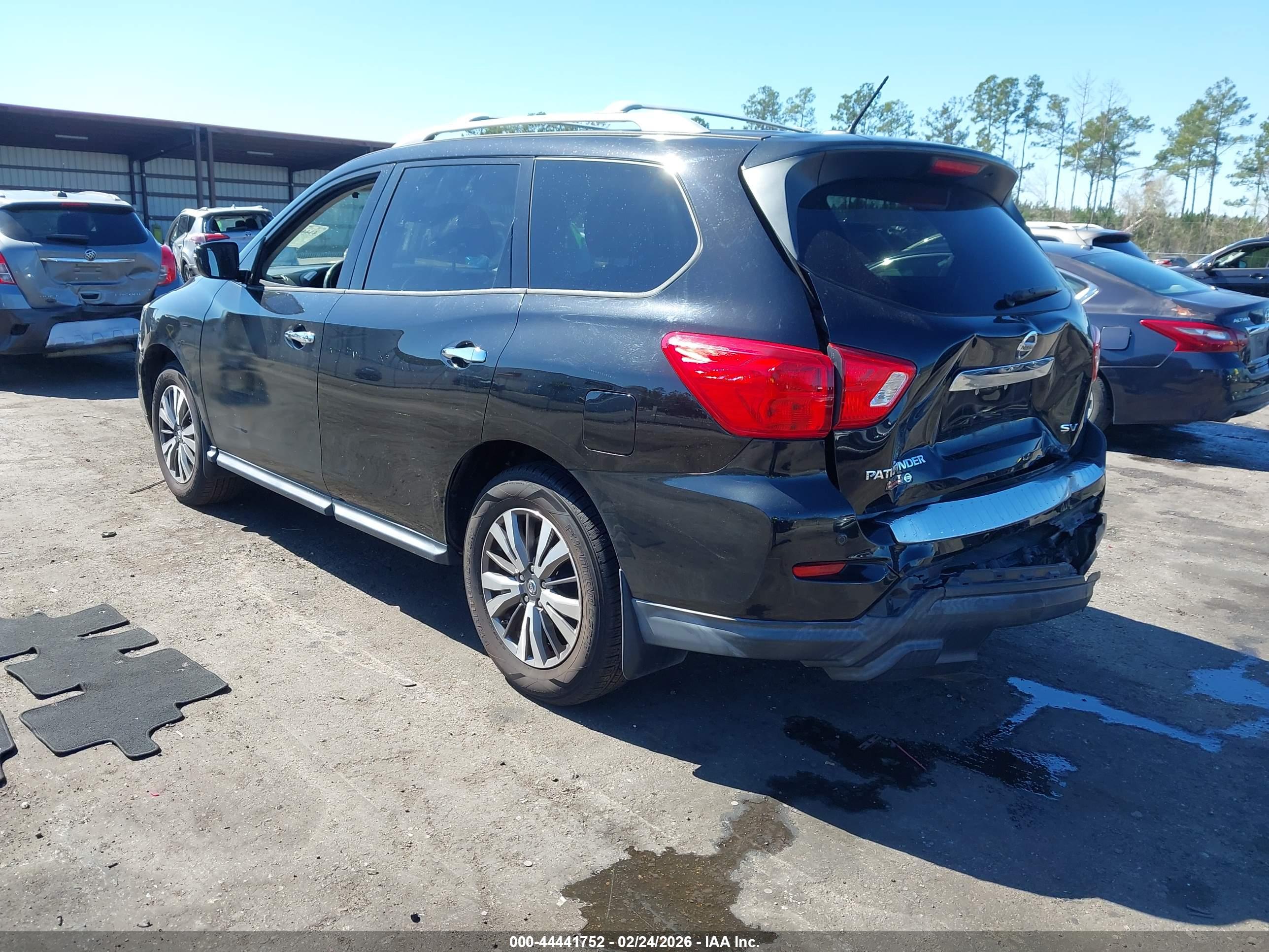 NISSAN PATHFINDER image 3